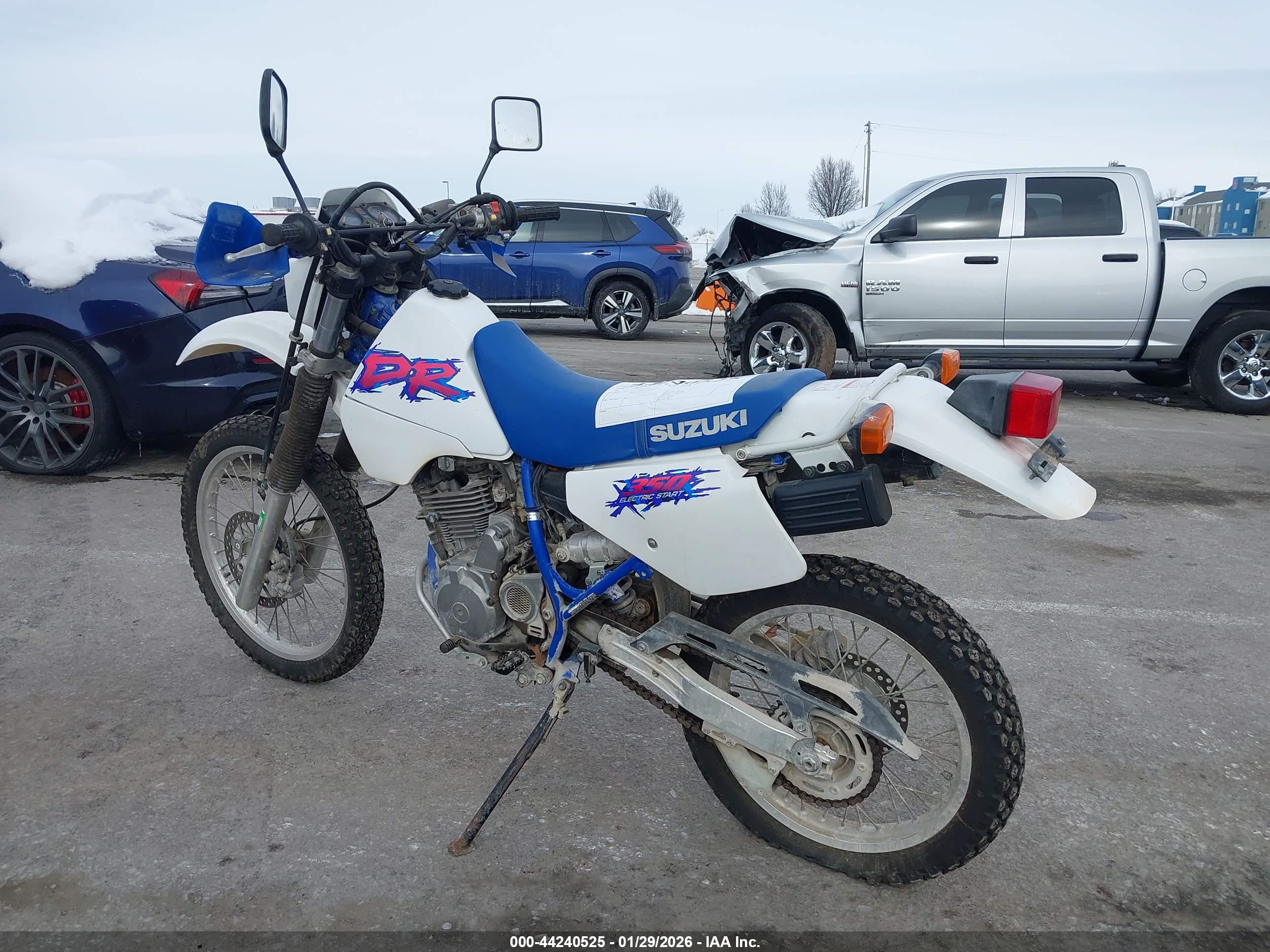 SUZUKI DR350 image 3