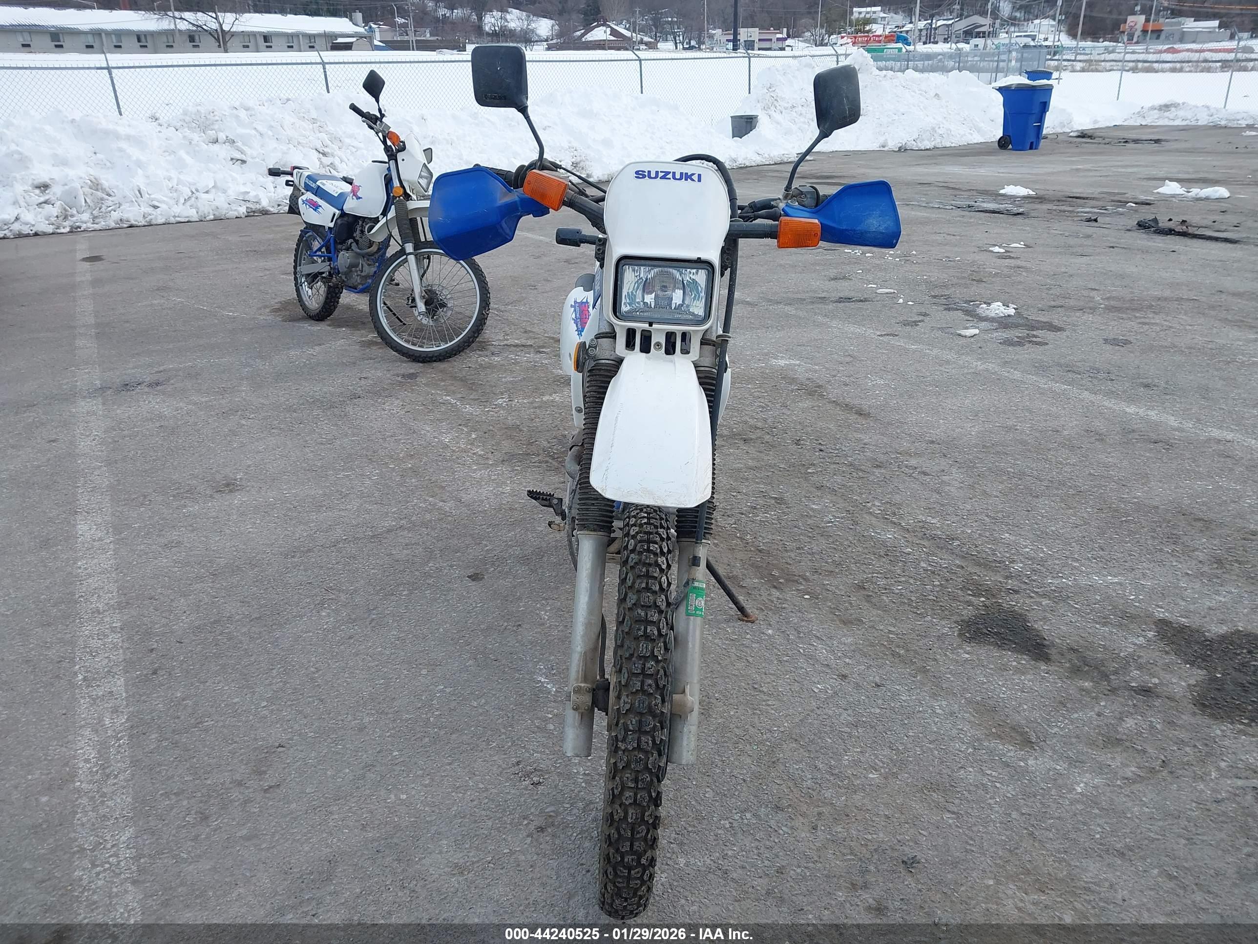 SUZUKI DR350 image 5