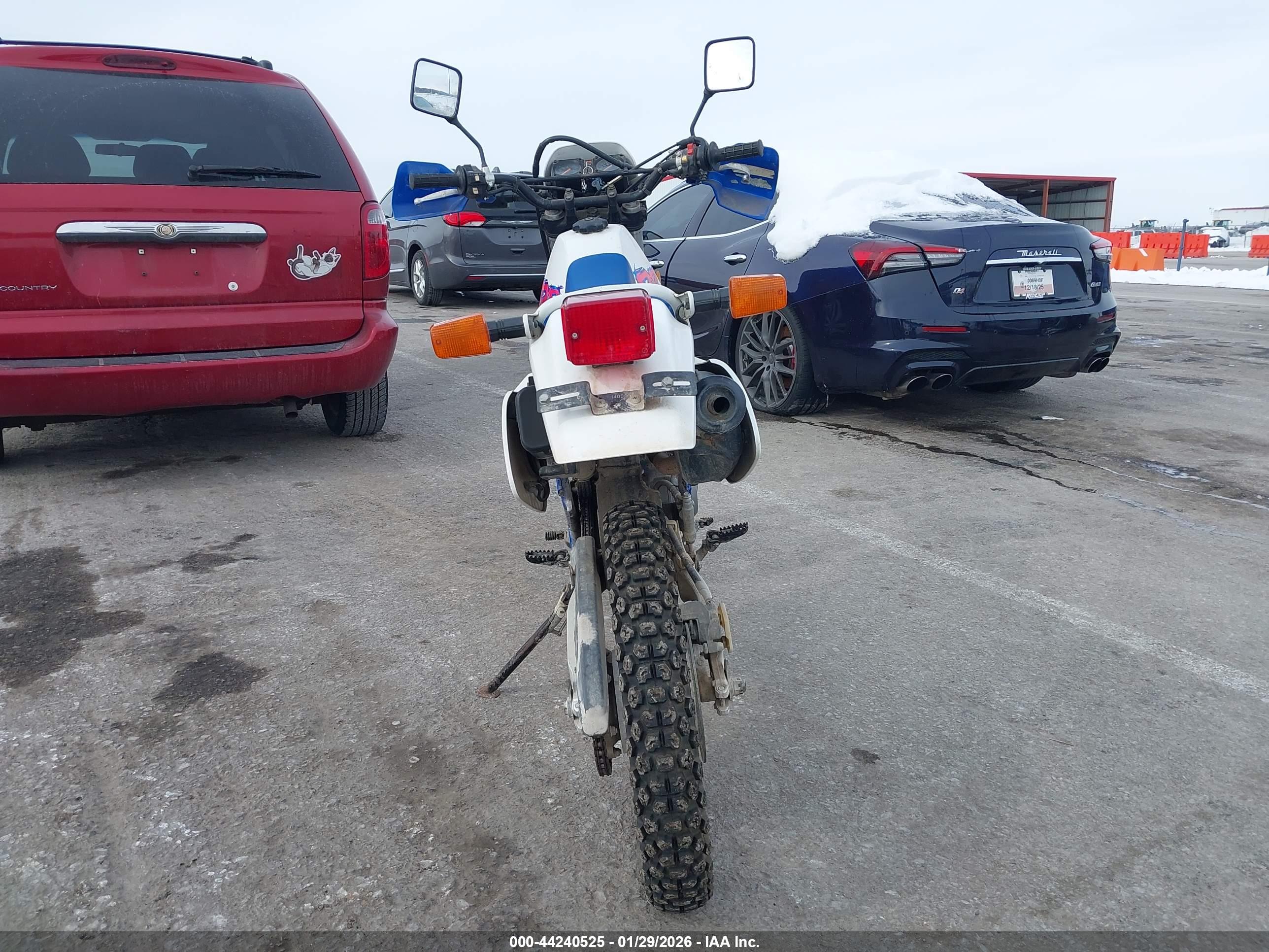 SUZUKI DR350 image 6