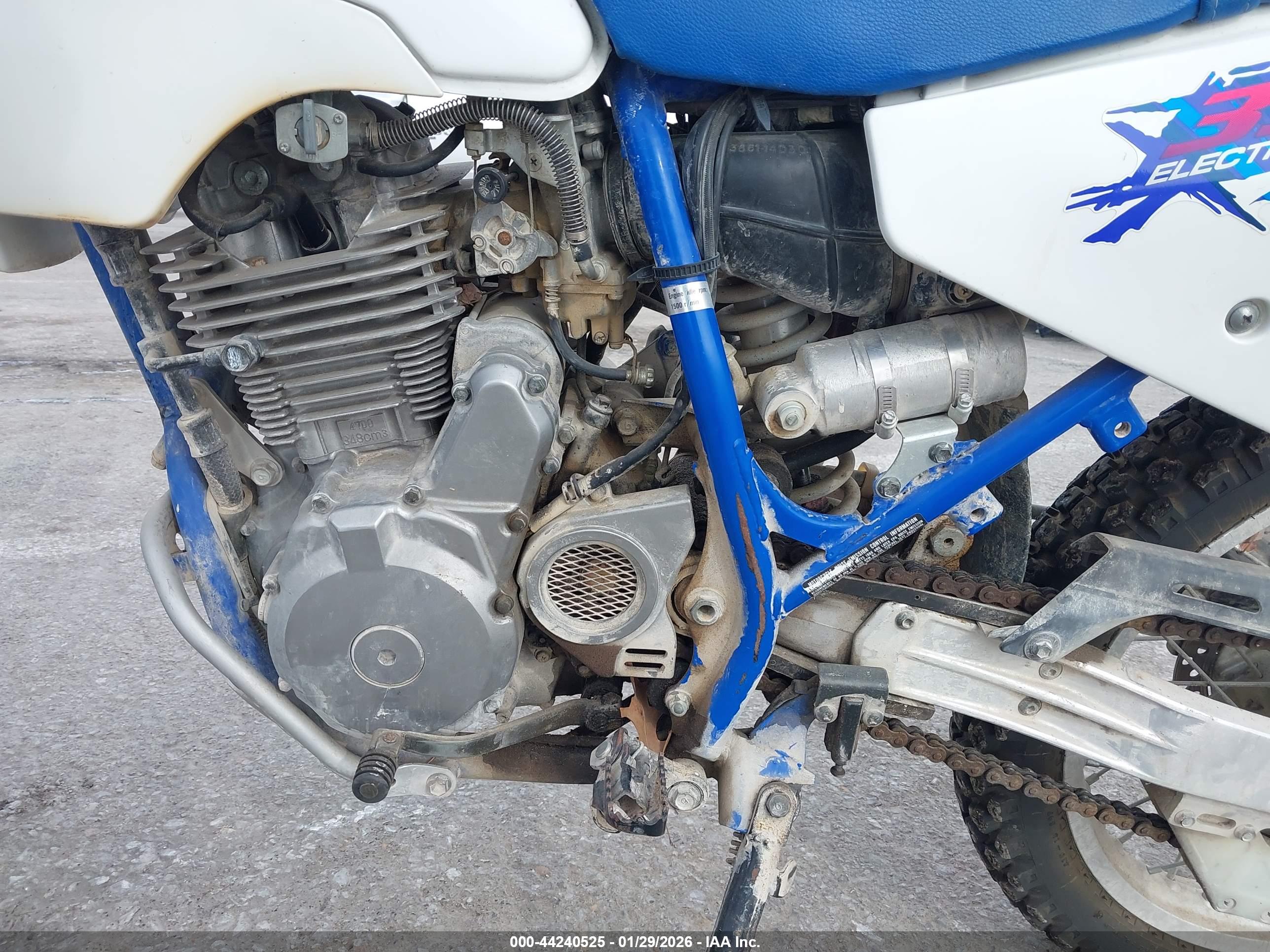 SUZUKI DR350 image 9