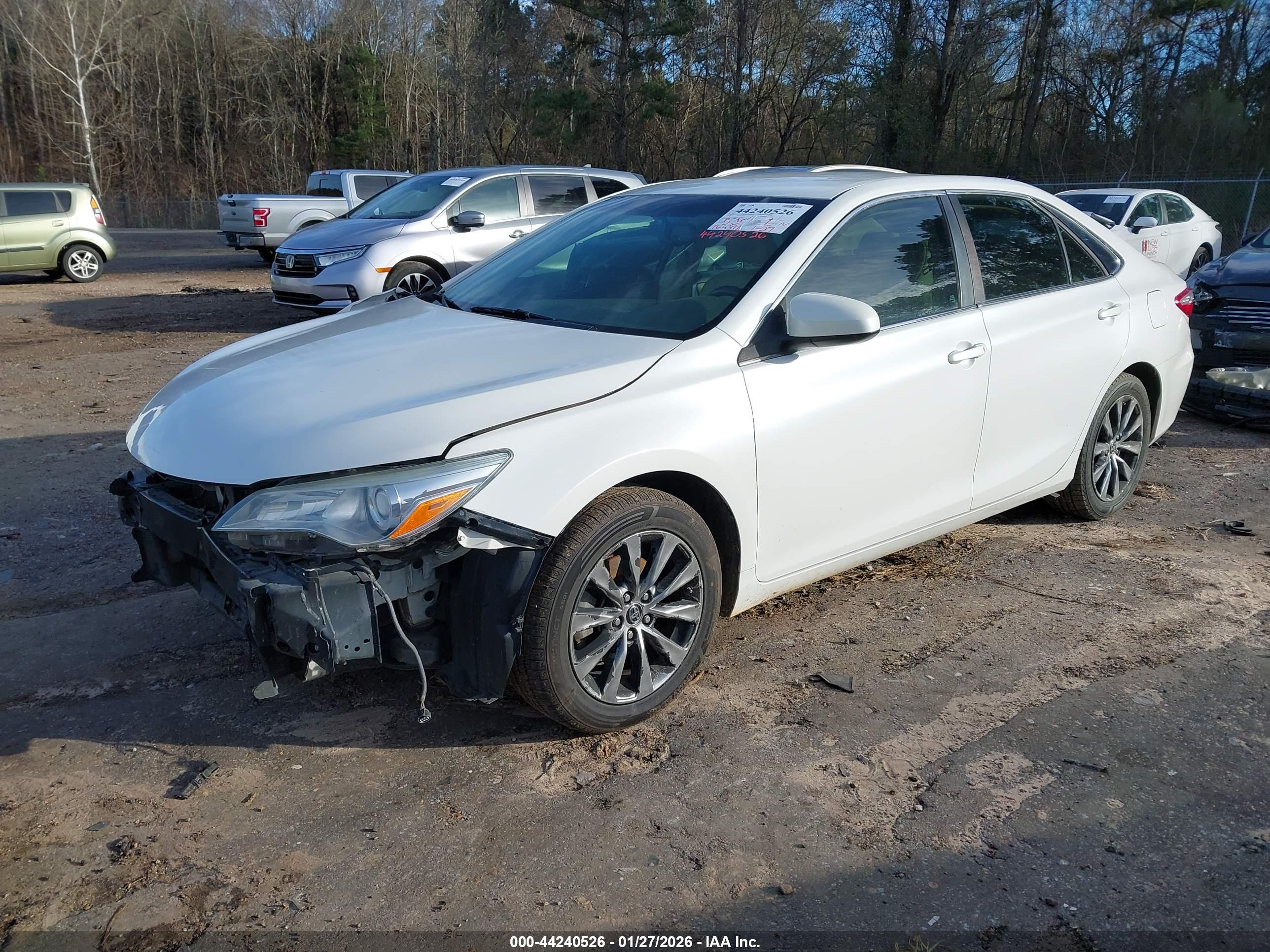 TOYOTA CAMRY image 2