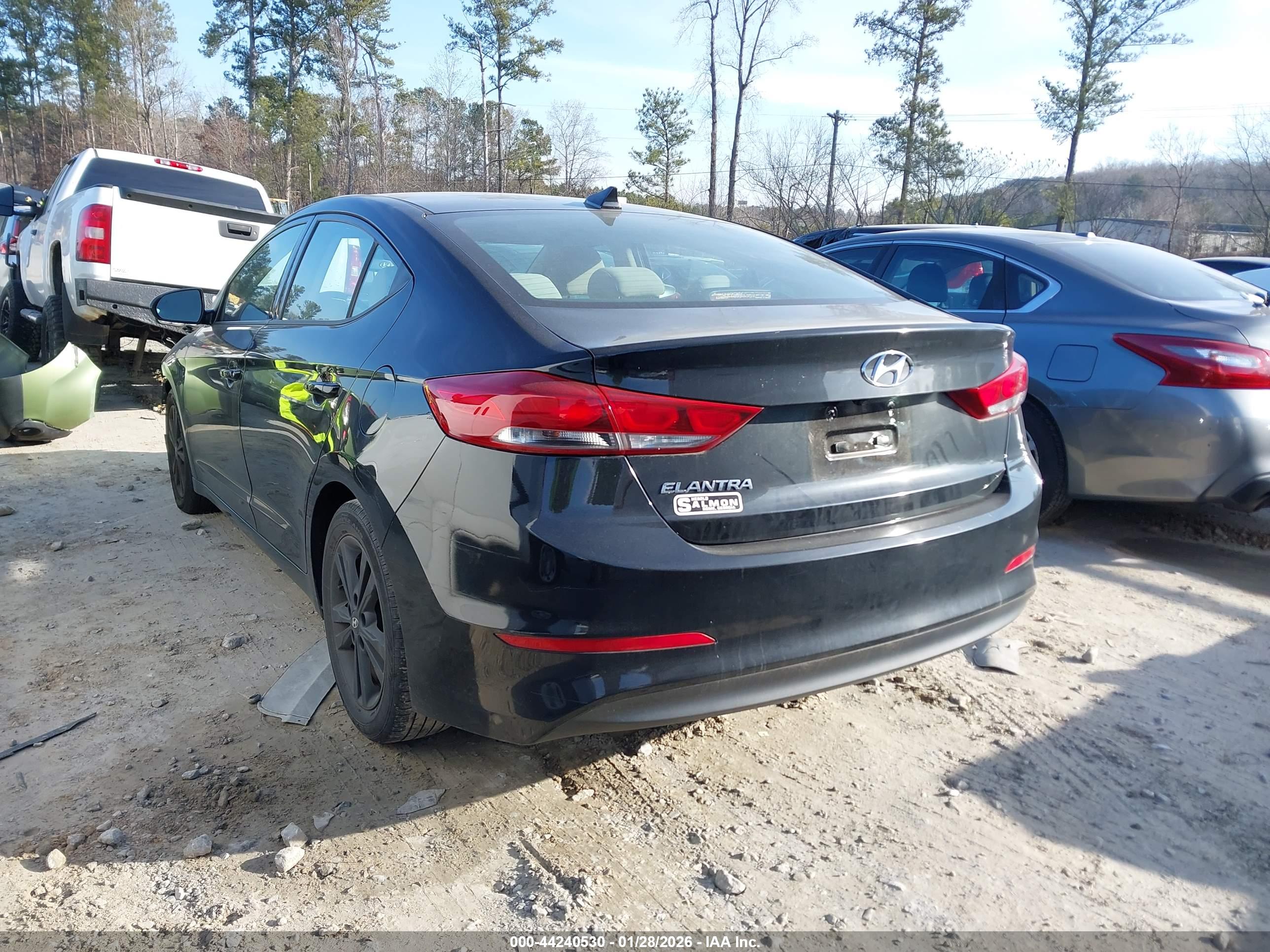 HYUNDAI ELANTRA image 3