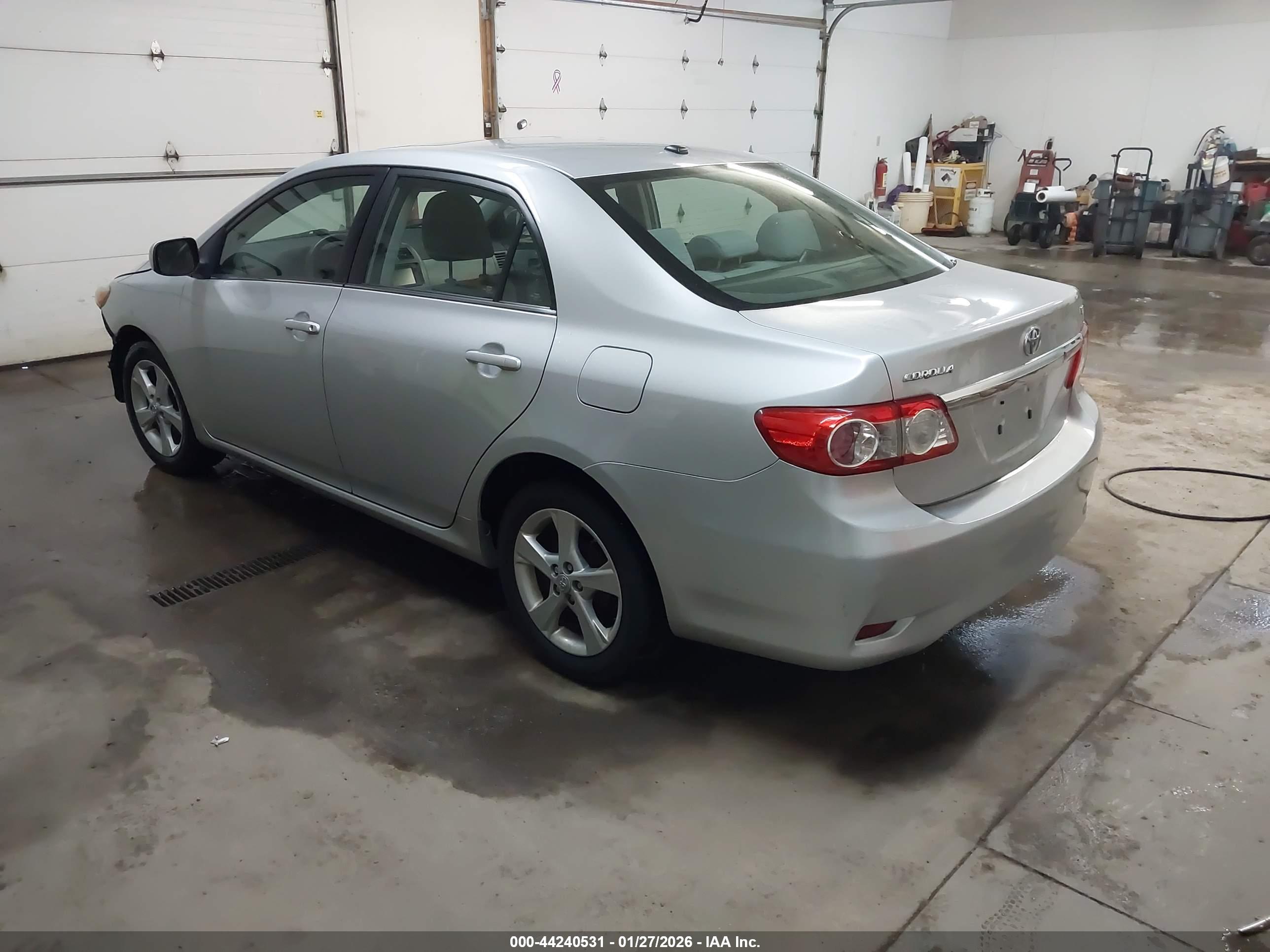 TOYOTA COROLLA image 3