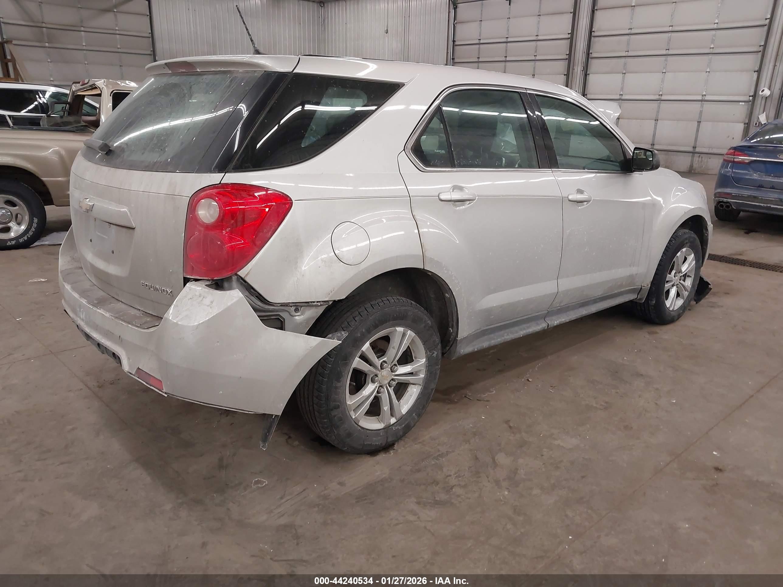 CHEVROLET EQUINOX image 4