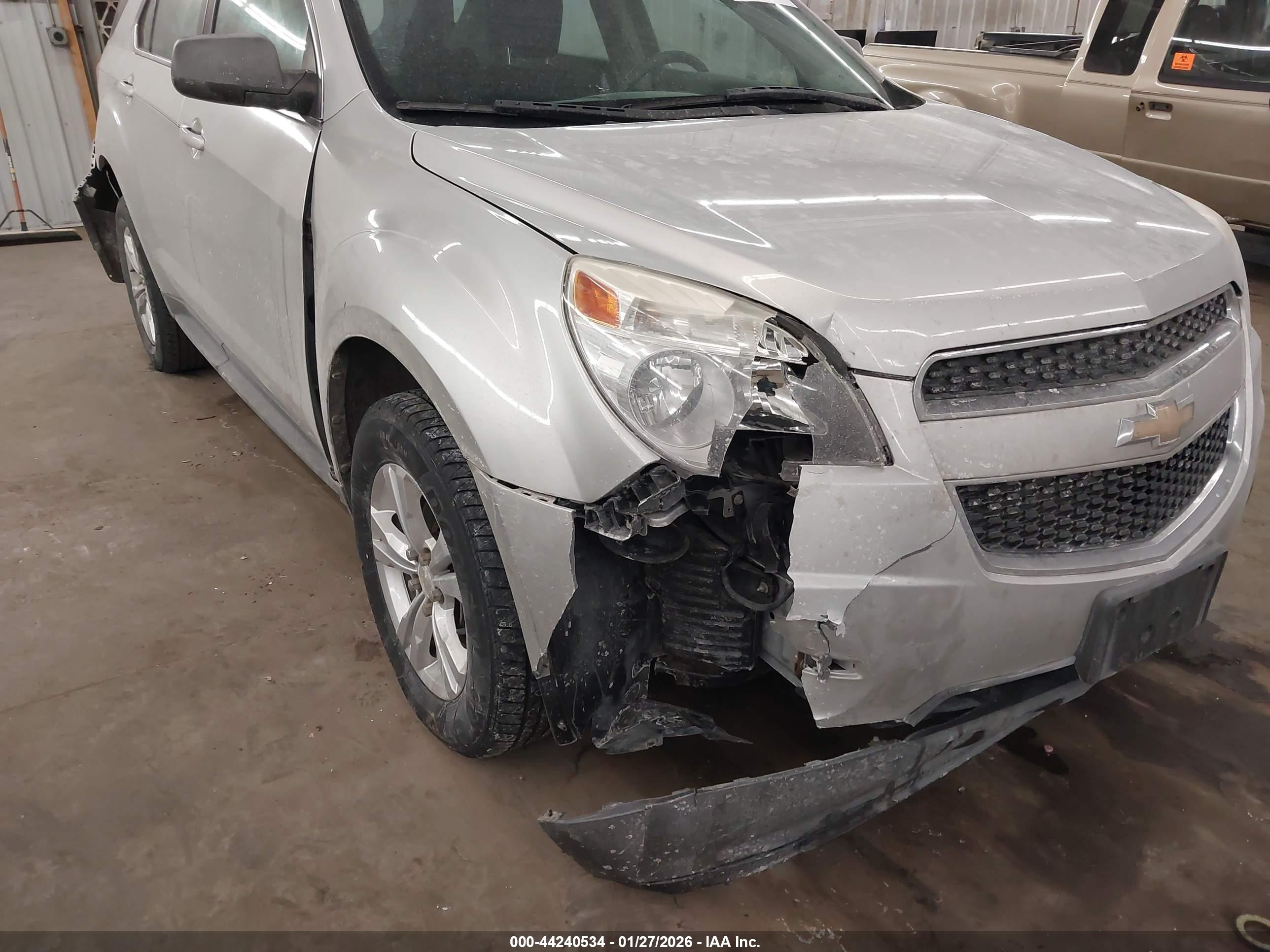 CHEVROLET EQUINOX image 6