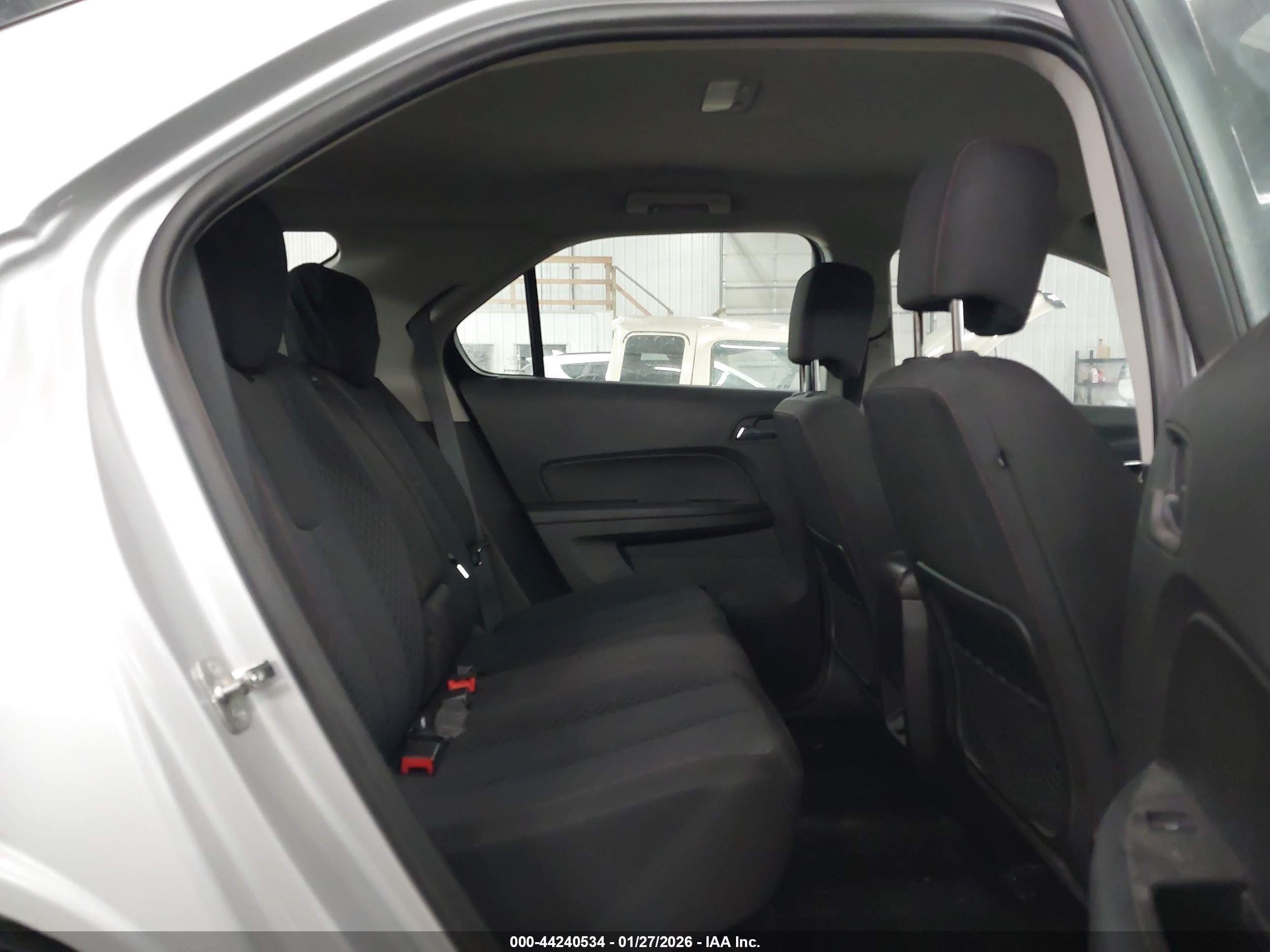 CHEVROLET EQUINOX image 8