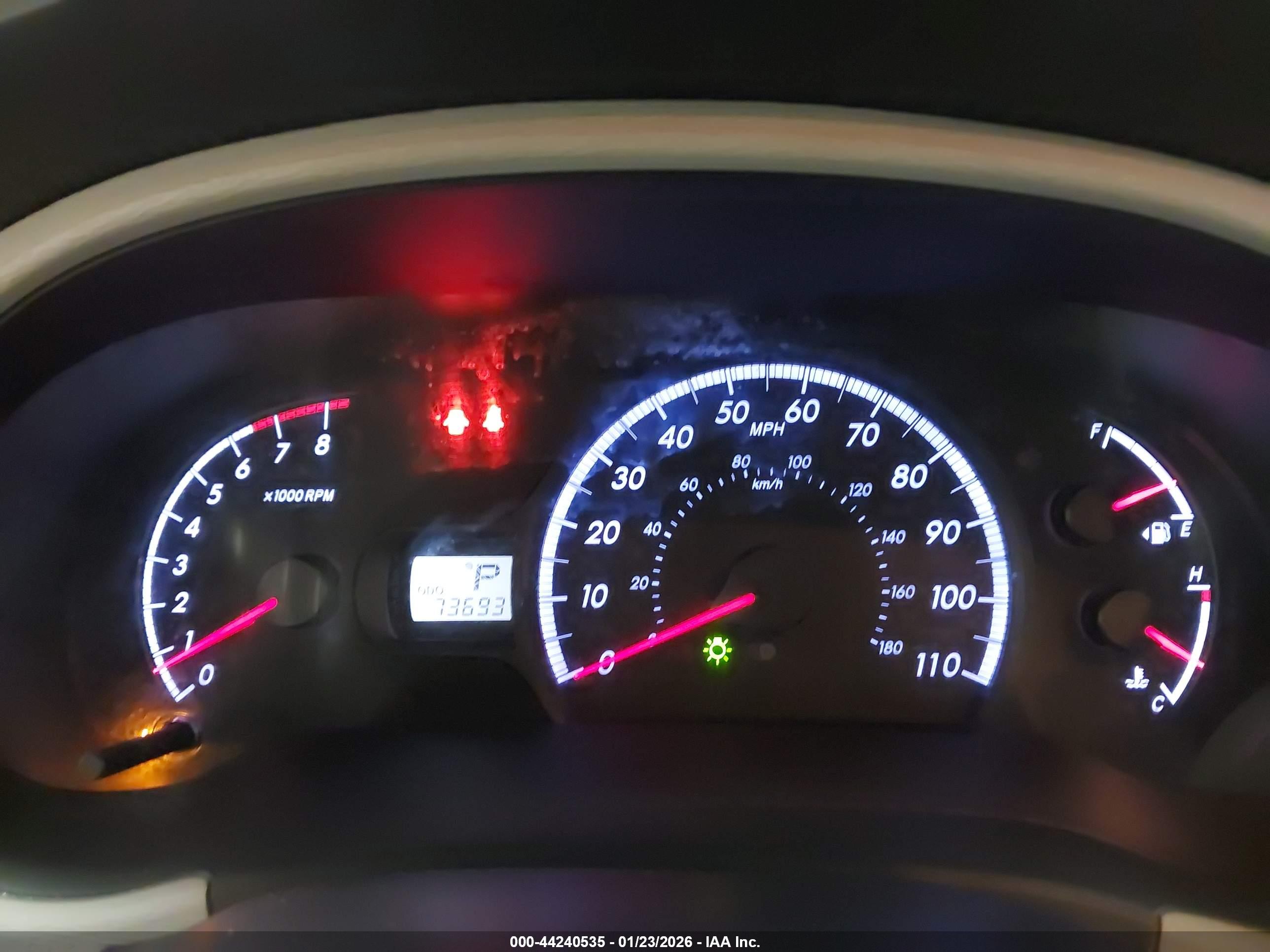 TOYOTA SIENNA image 7