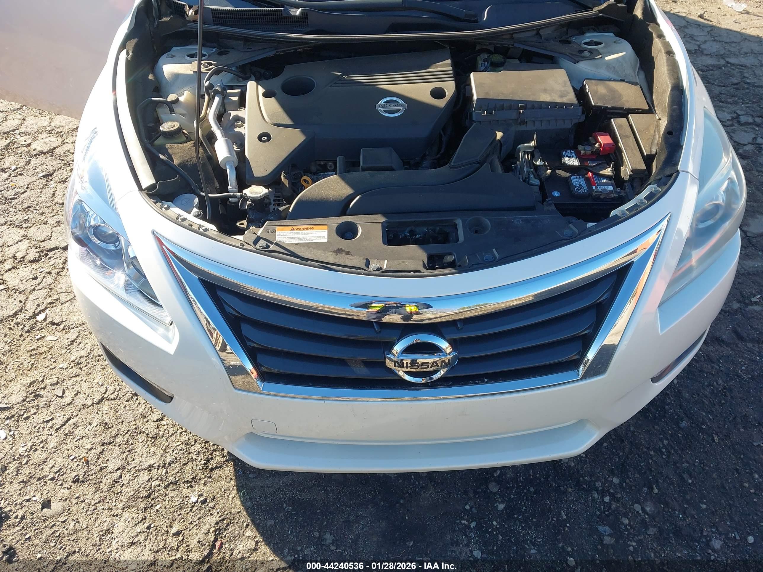 NISSAN ALTIMA image 10