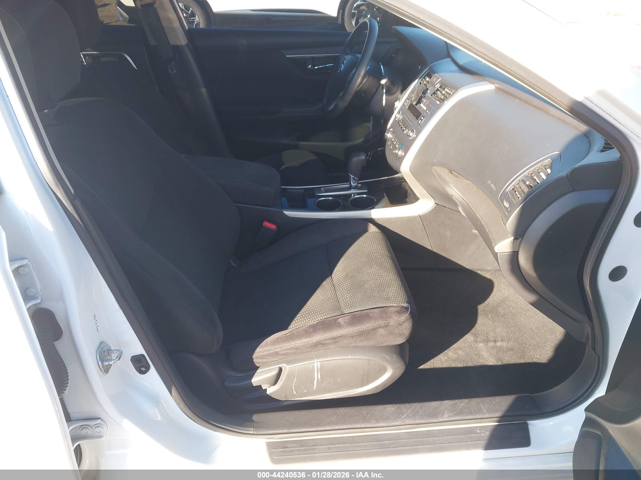 NISSAN ALTIMA image 5