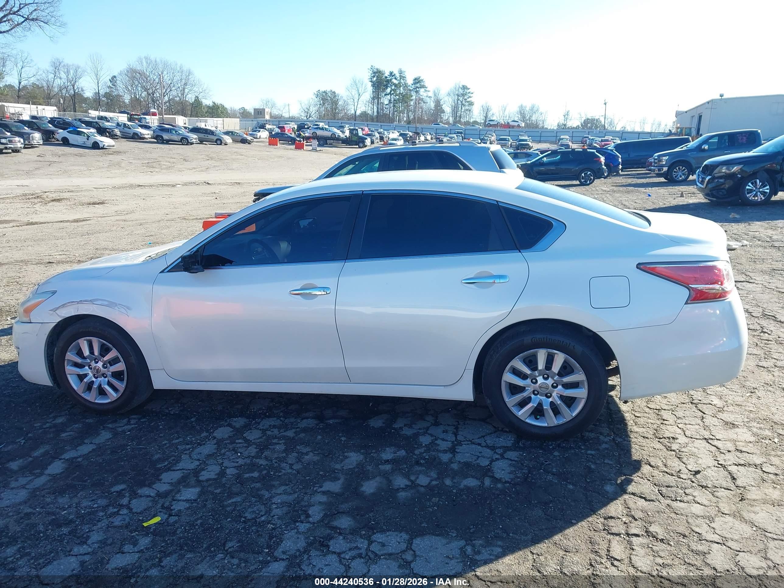 NISSAN ALTIMA image 6