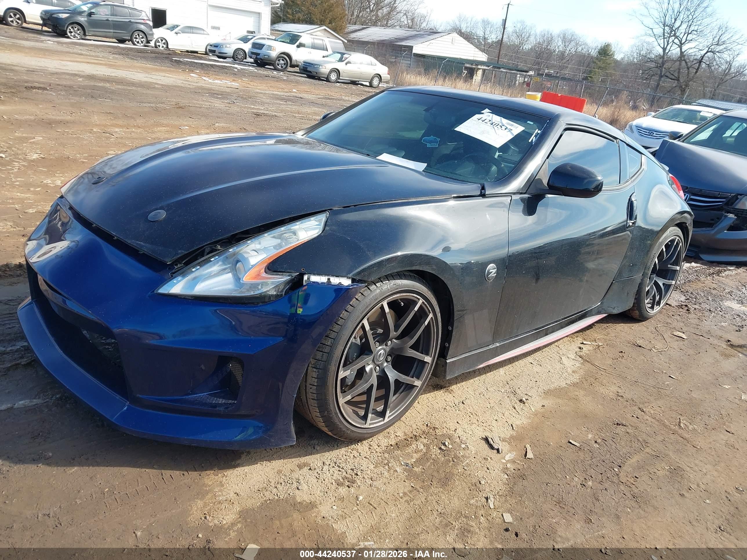 NISSAN 370Z image 2