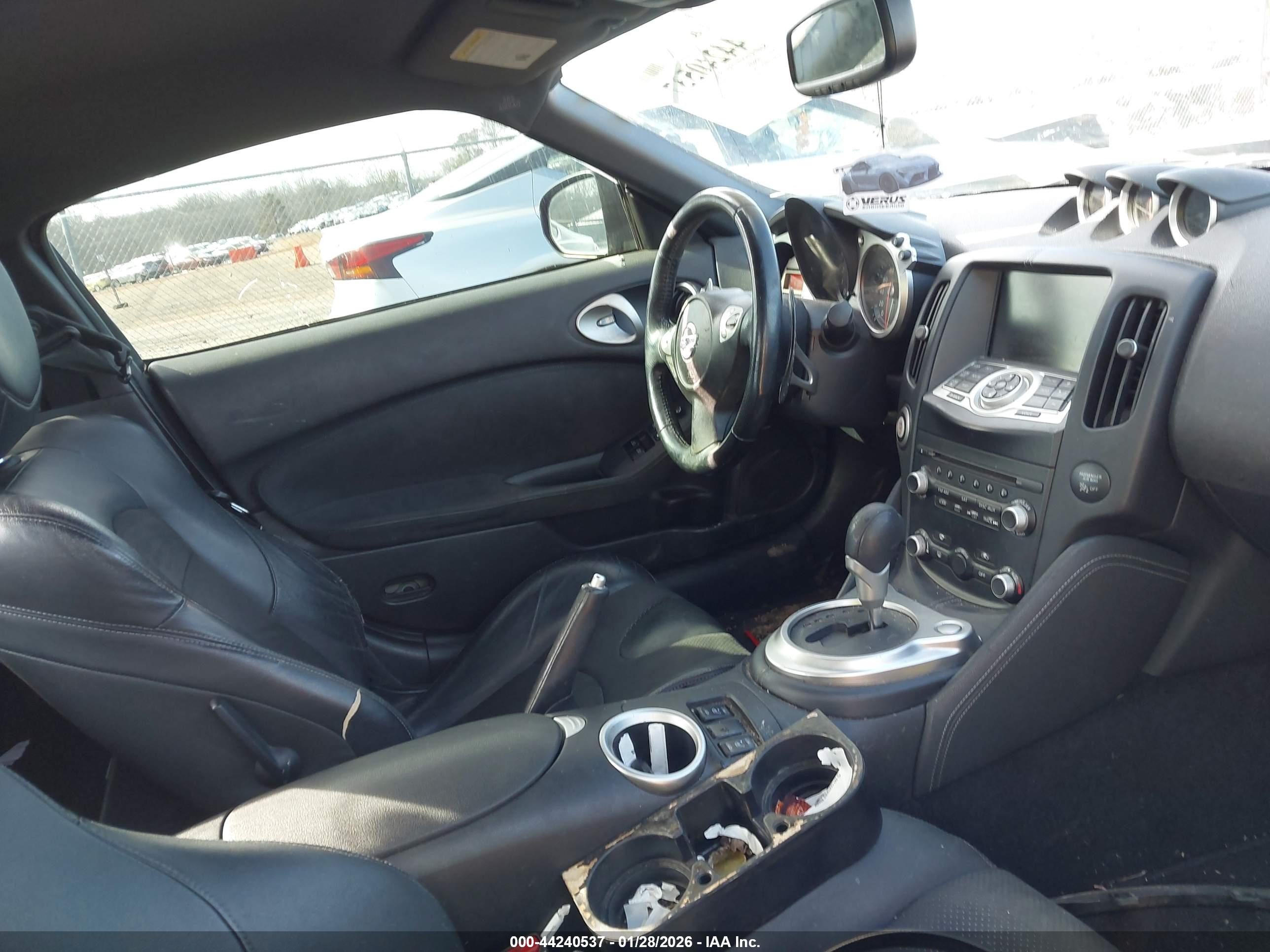 NISSAN 370Z image 5
