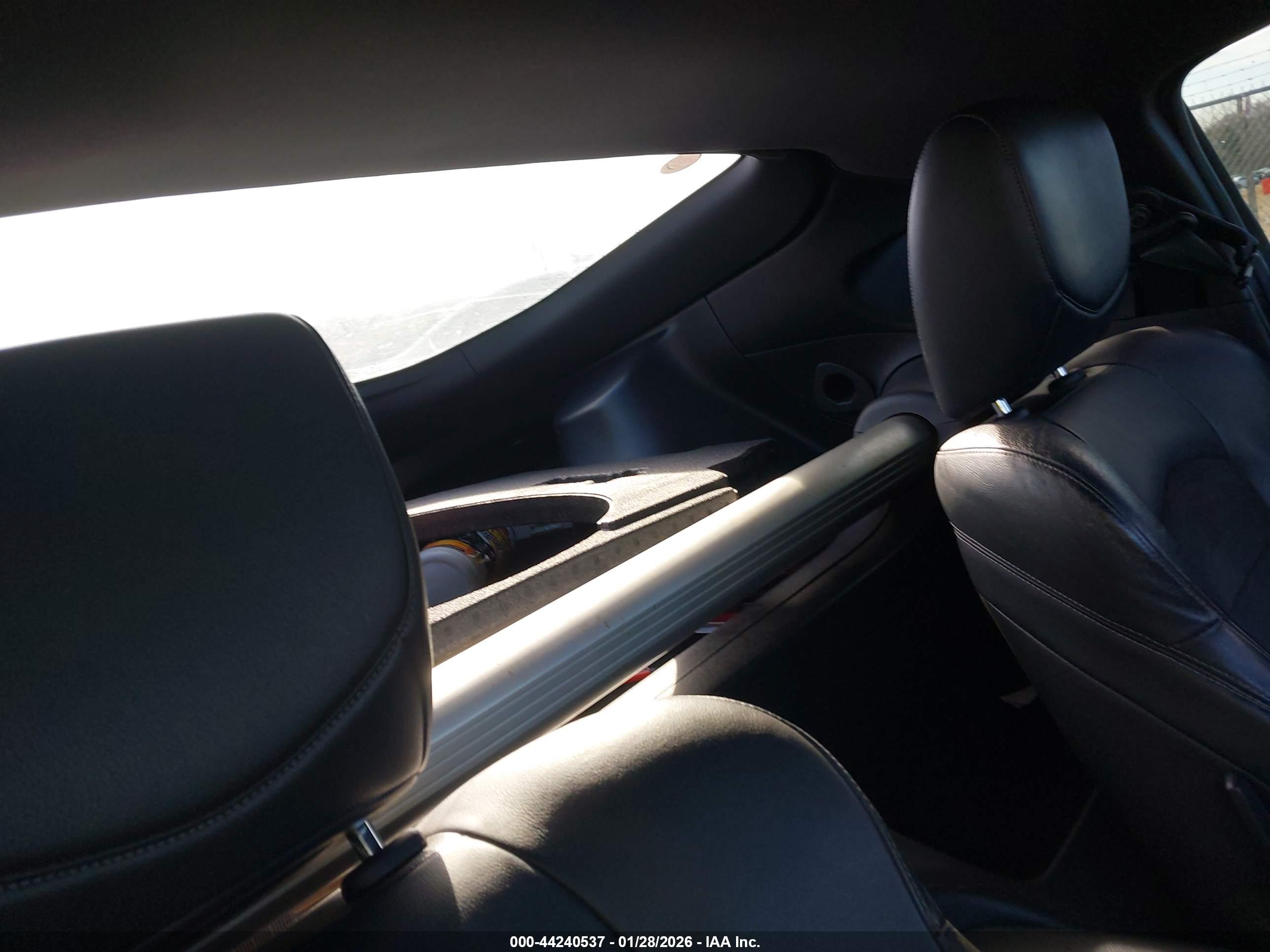 NISSAN 370Z image 8