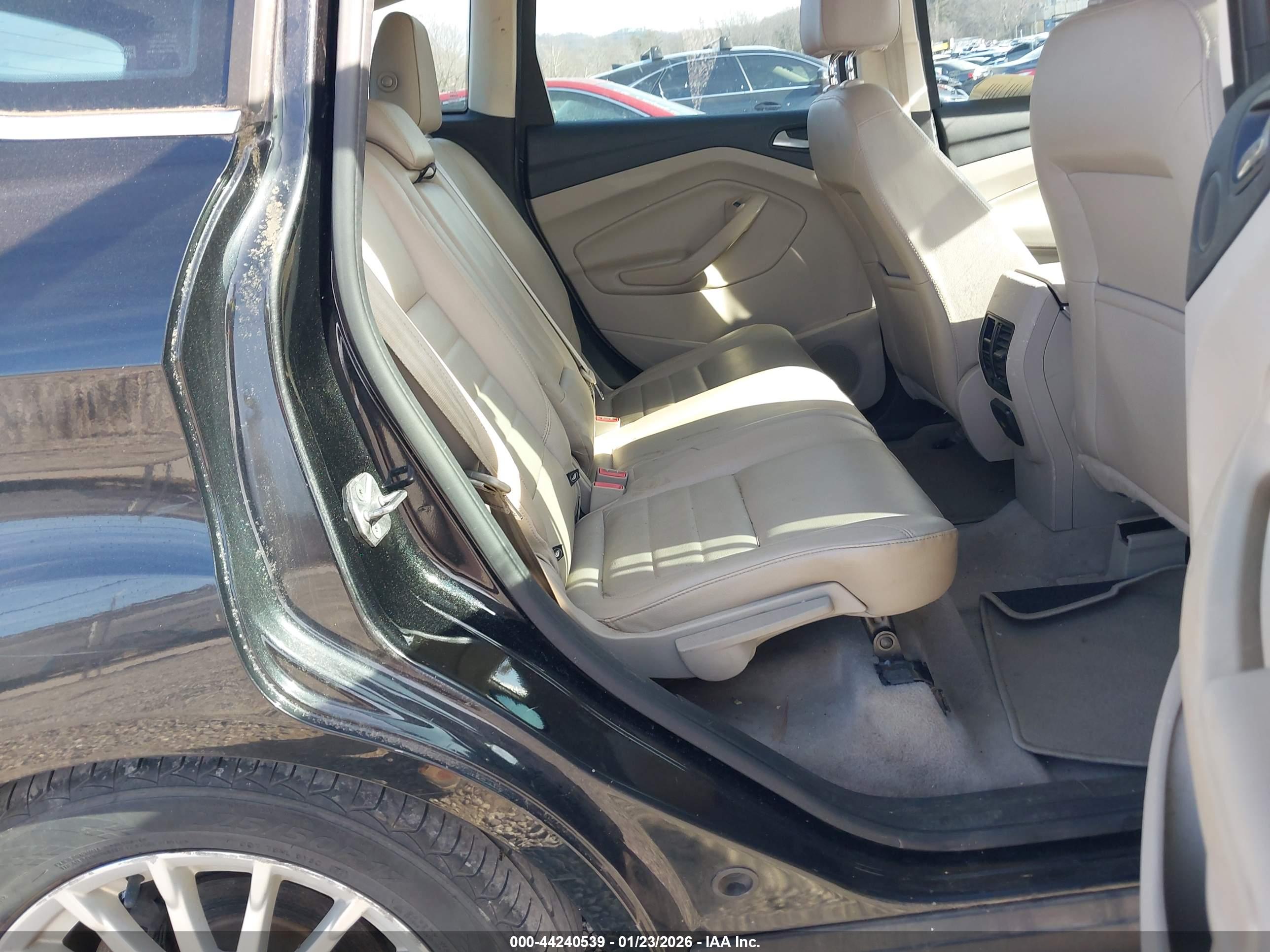 FORD C-MAX image 8