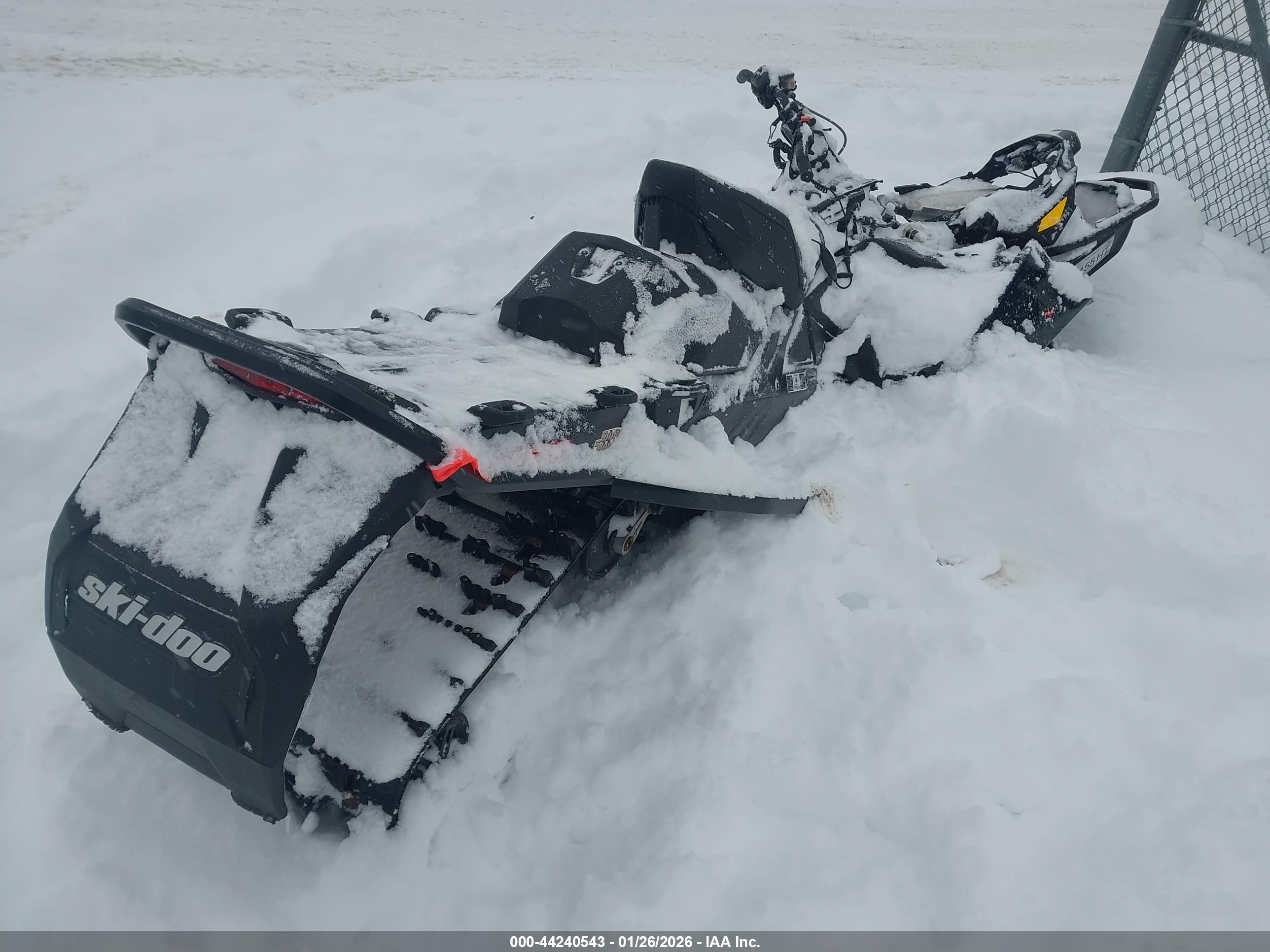 SKI-DOO RENEGADE image 4