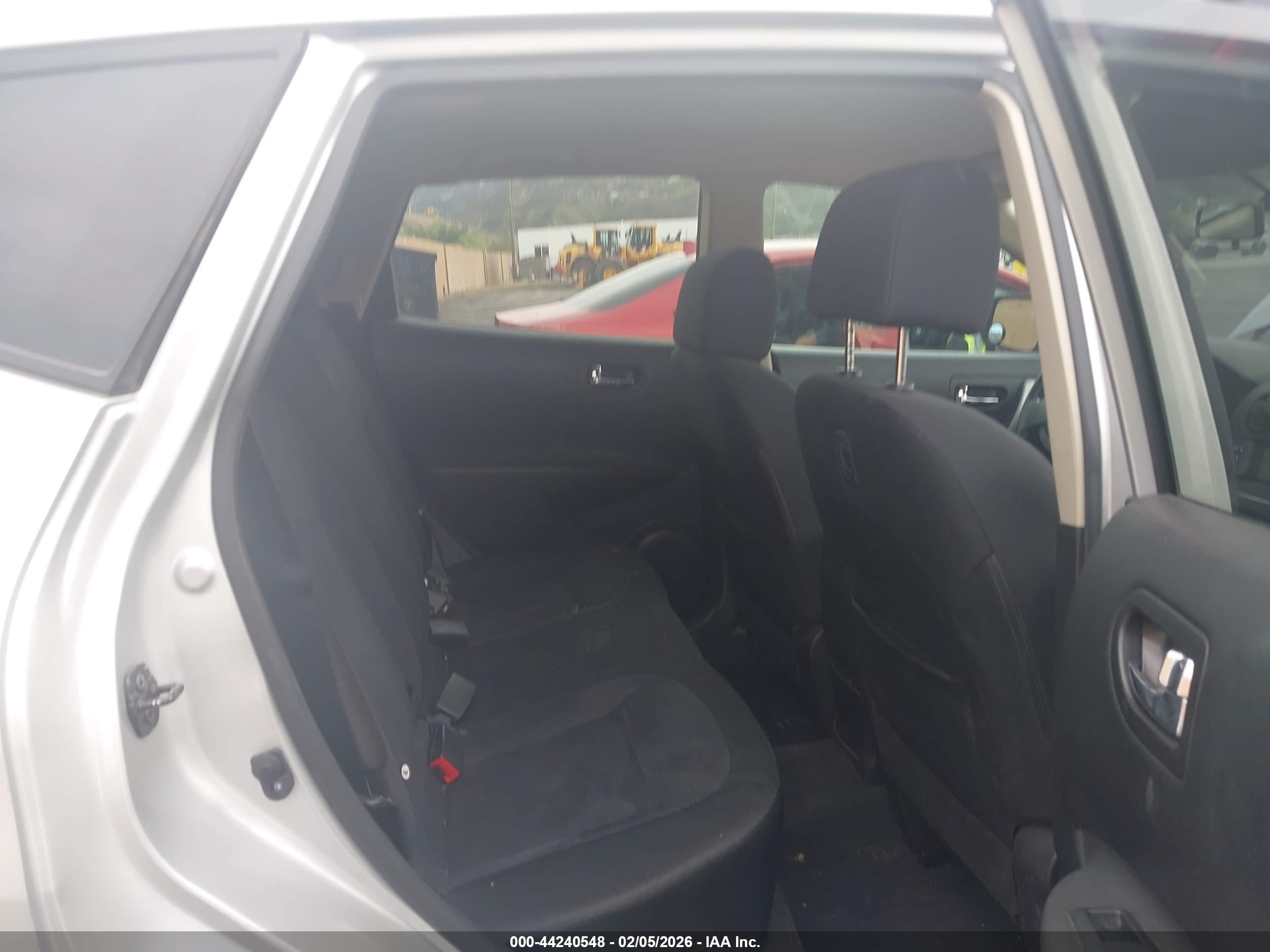 NISSAN ROGUE image 8