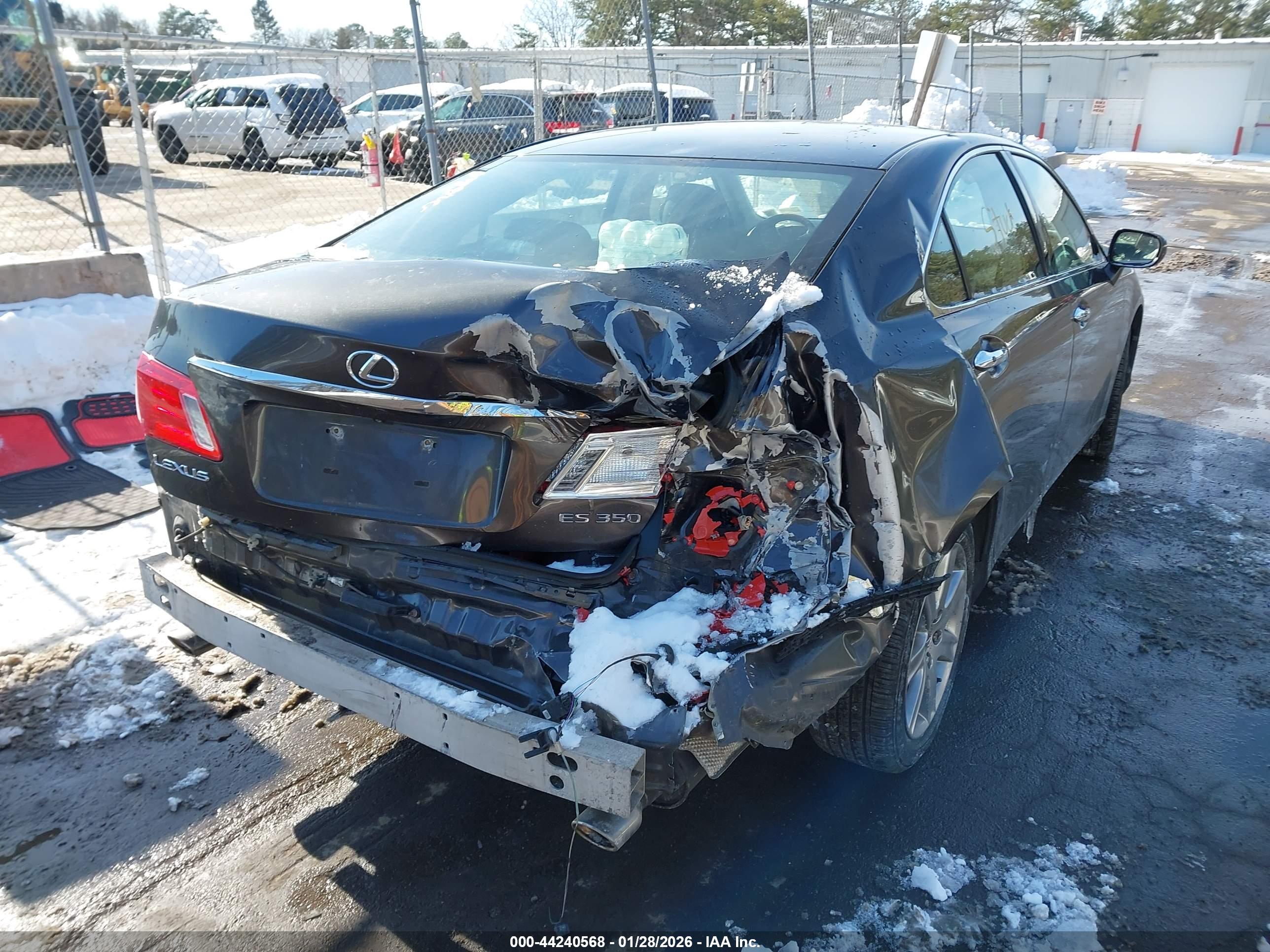 LEXUS ES image 4