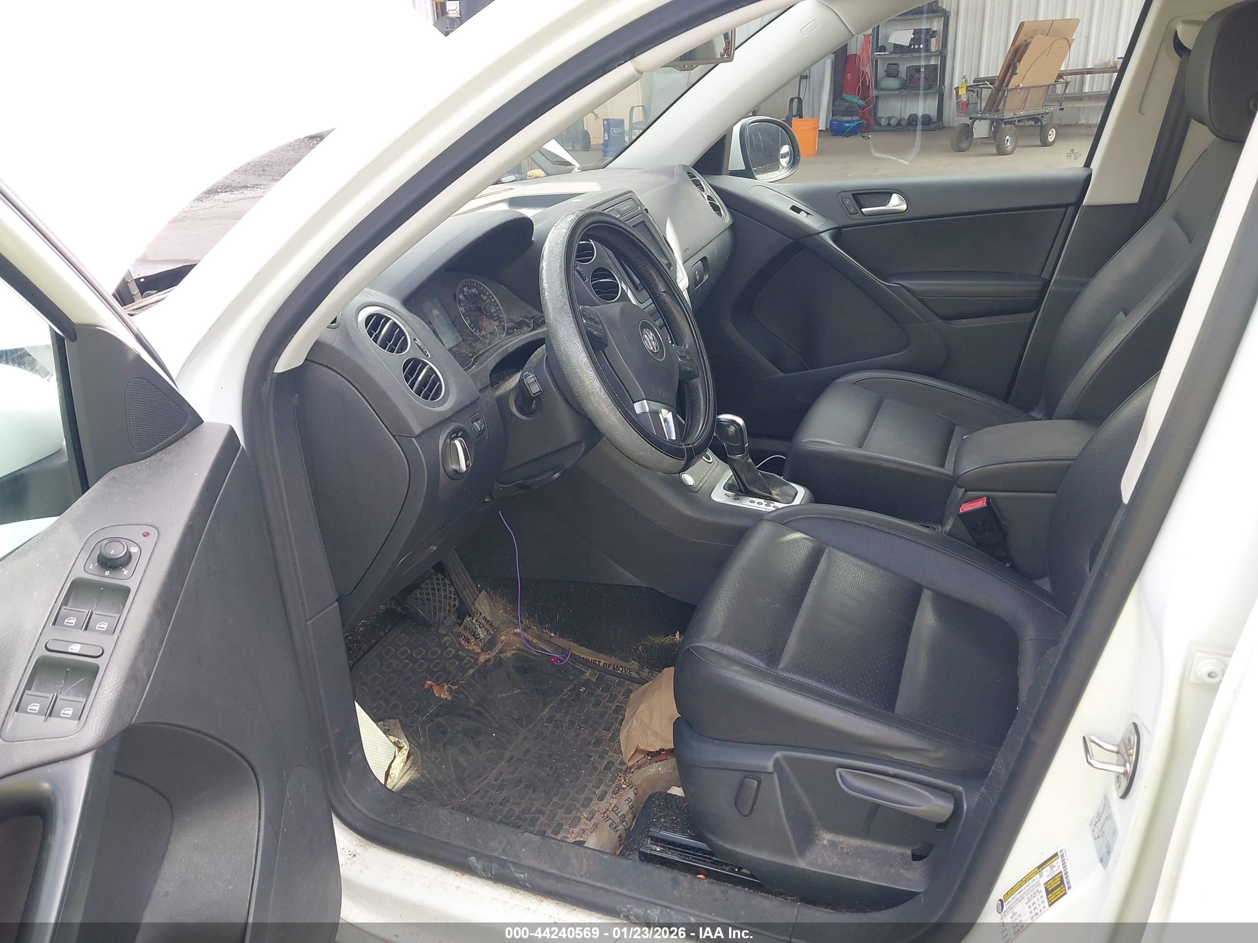 VOLKSWAGEN TIGUAN image 5