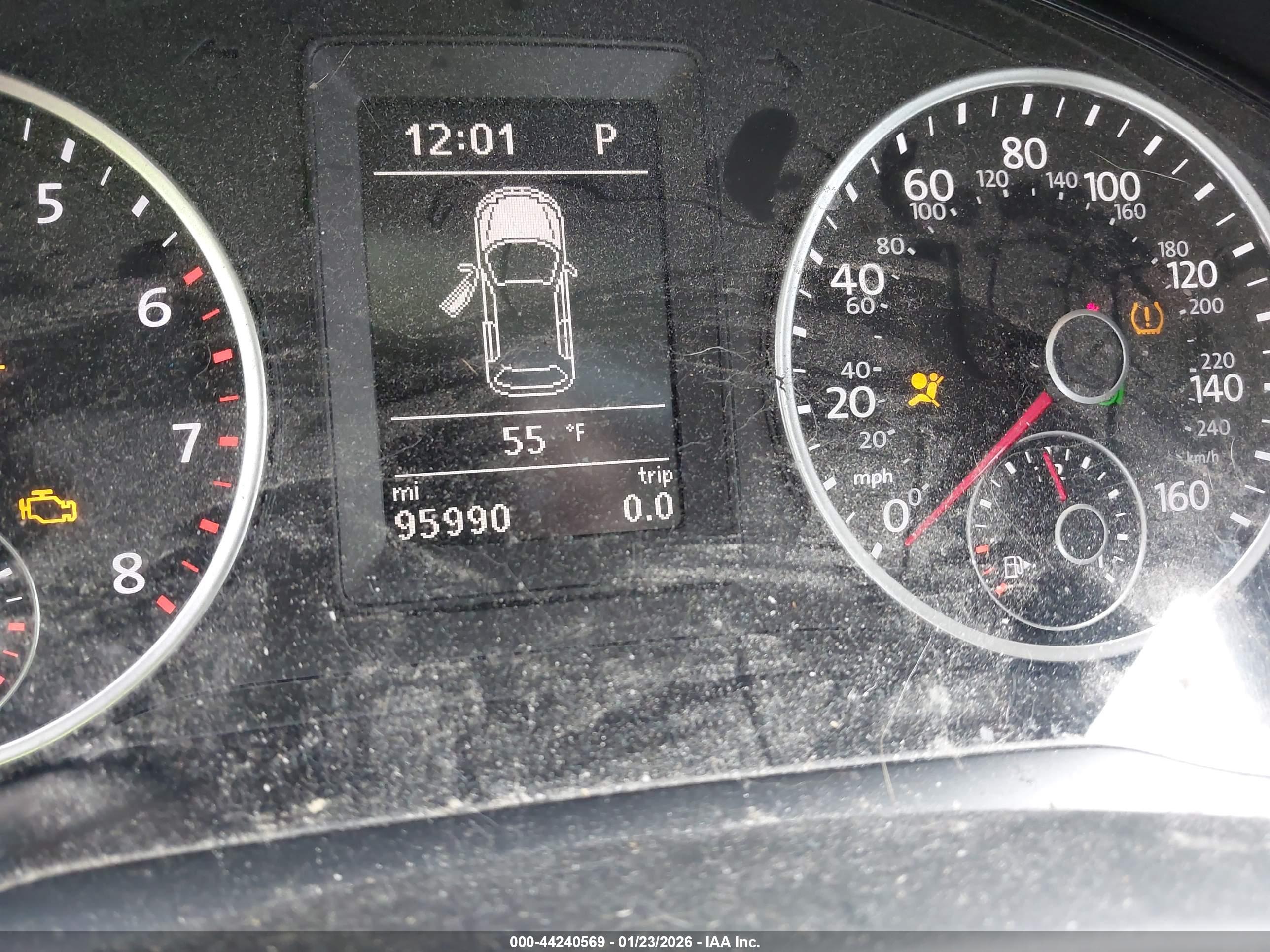 VOLKSWAGEN TIGUAN image 7