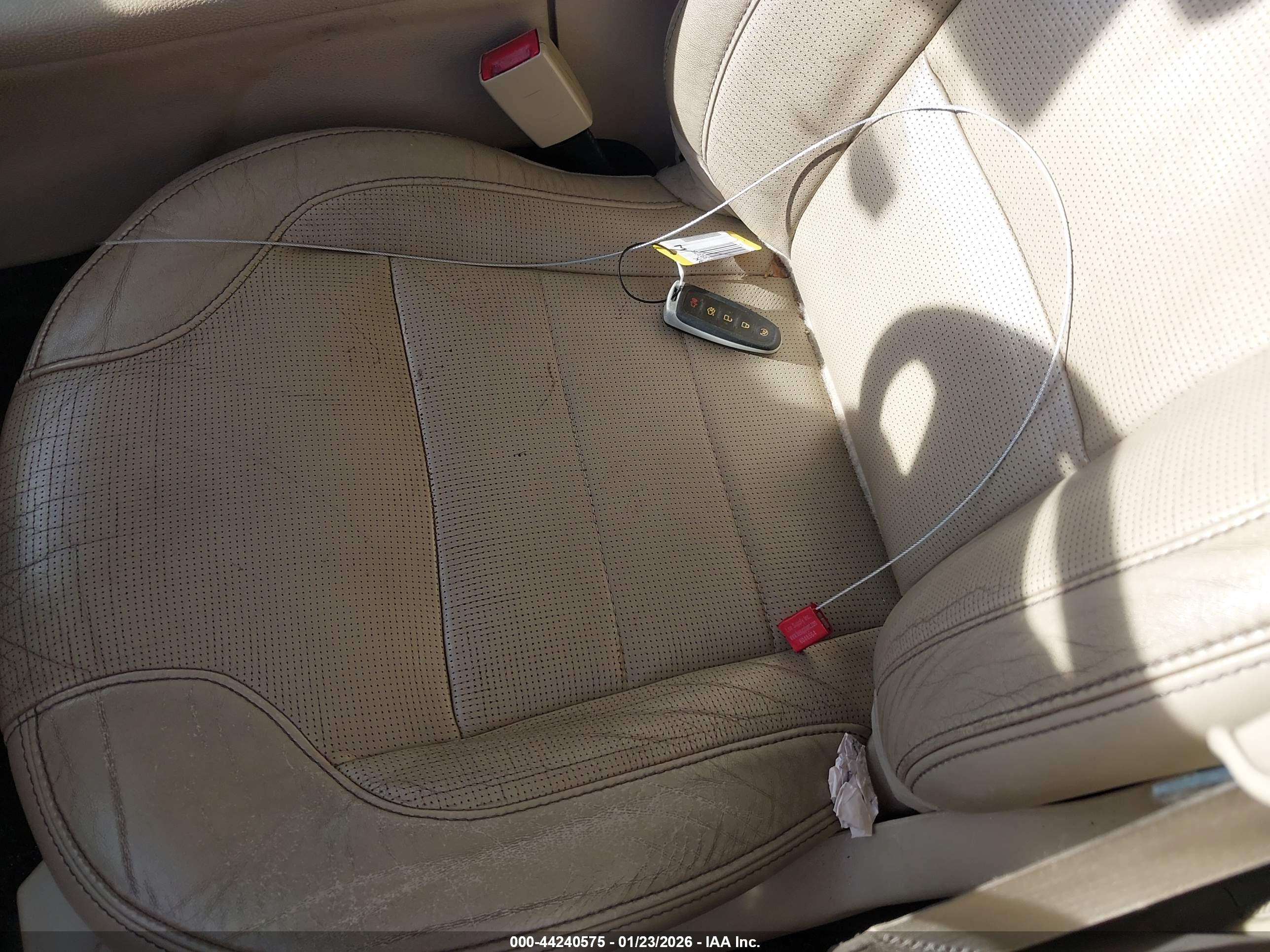 FORD TAURUS image 11