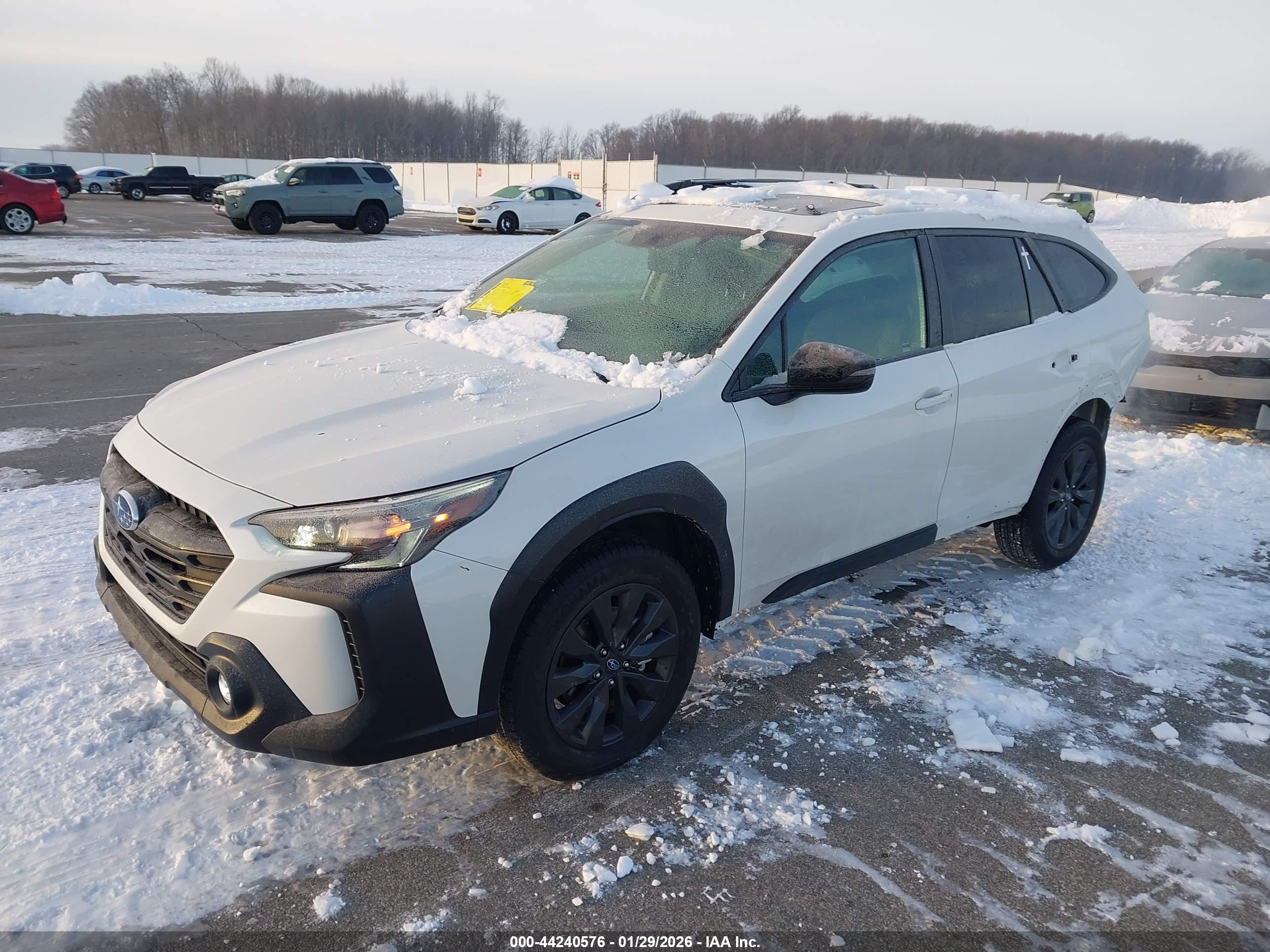 SUBARU OUTBACK image 2