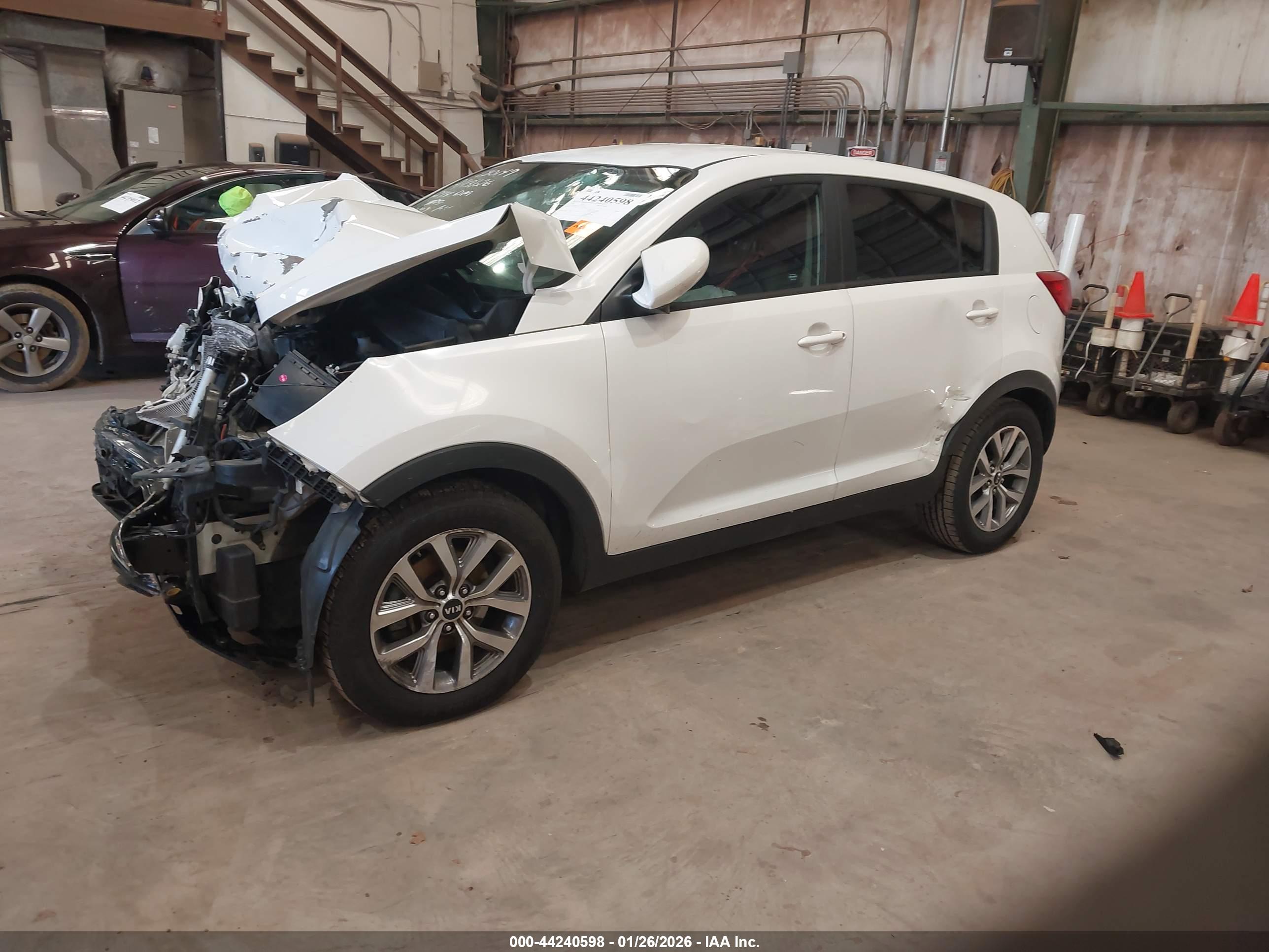 KIA SPORTAGE image 2