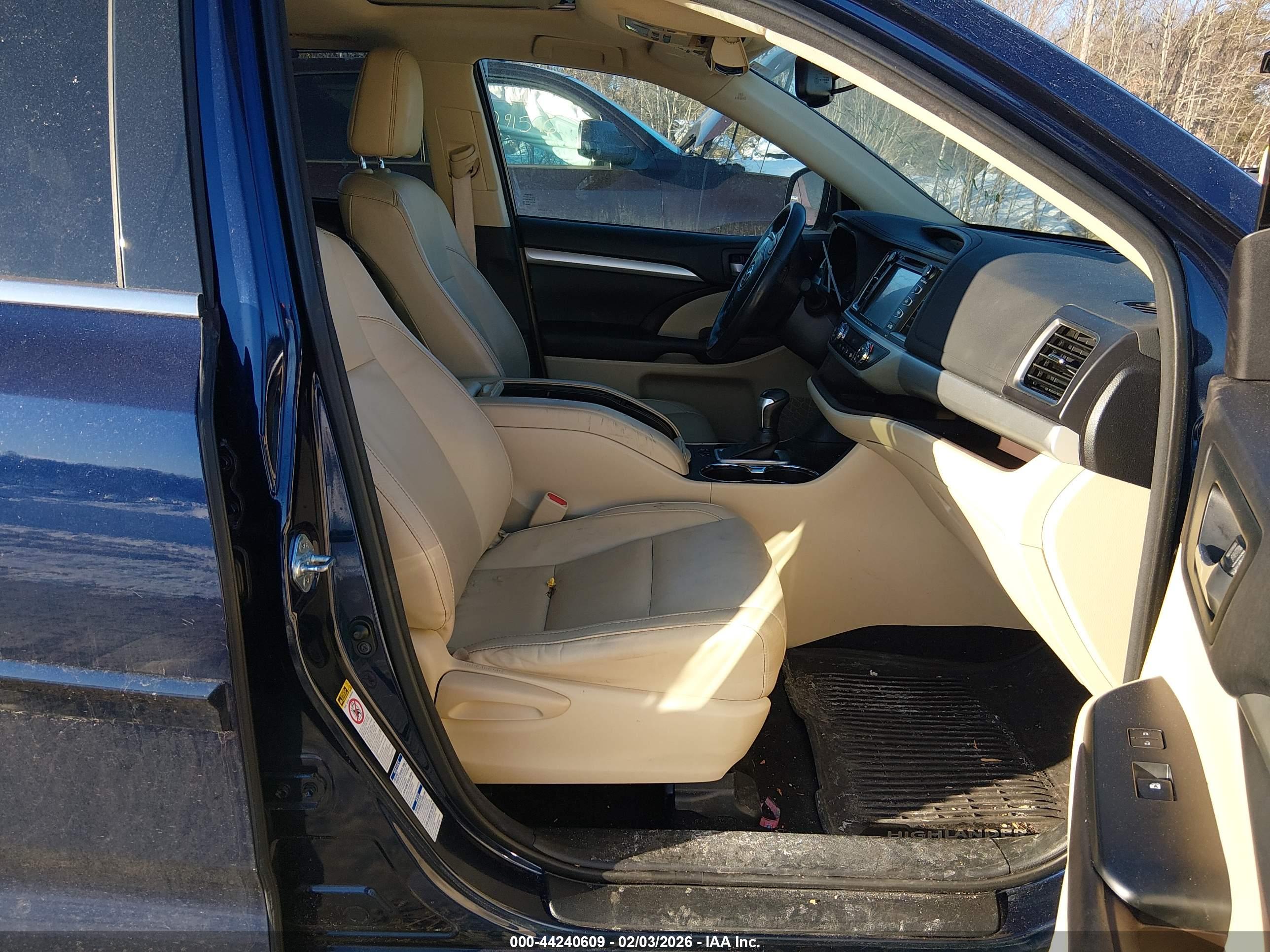TOYOTA HIGHLANDER image 5