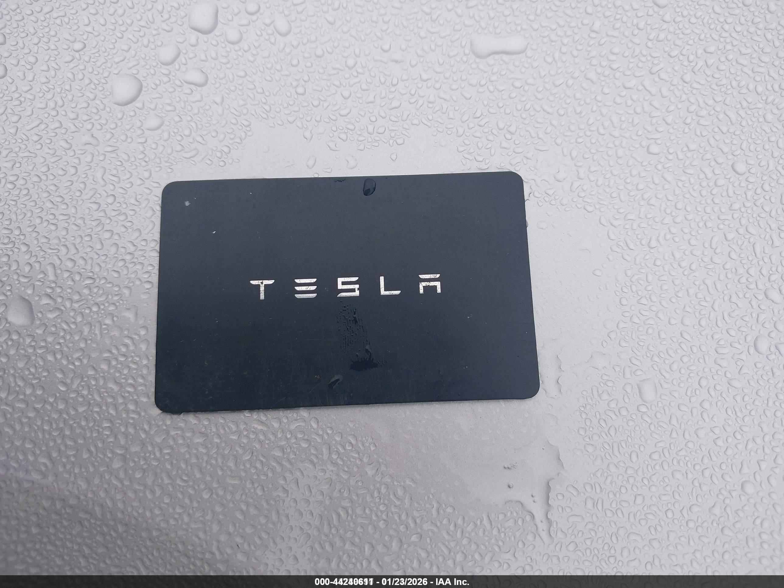 TESLA MODEL image 11