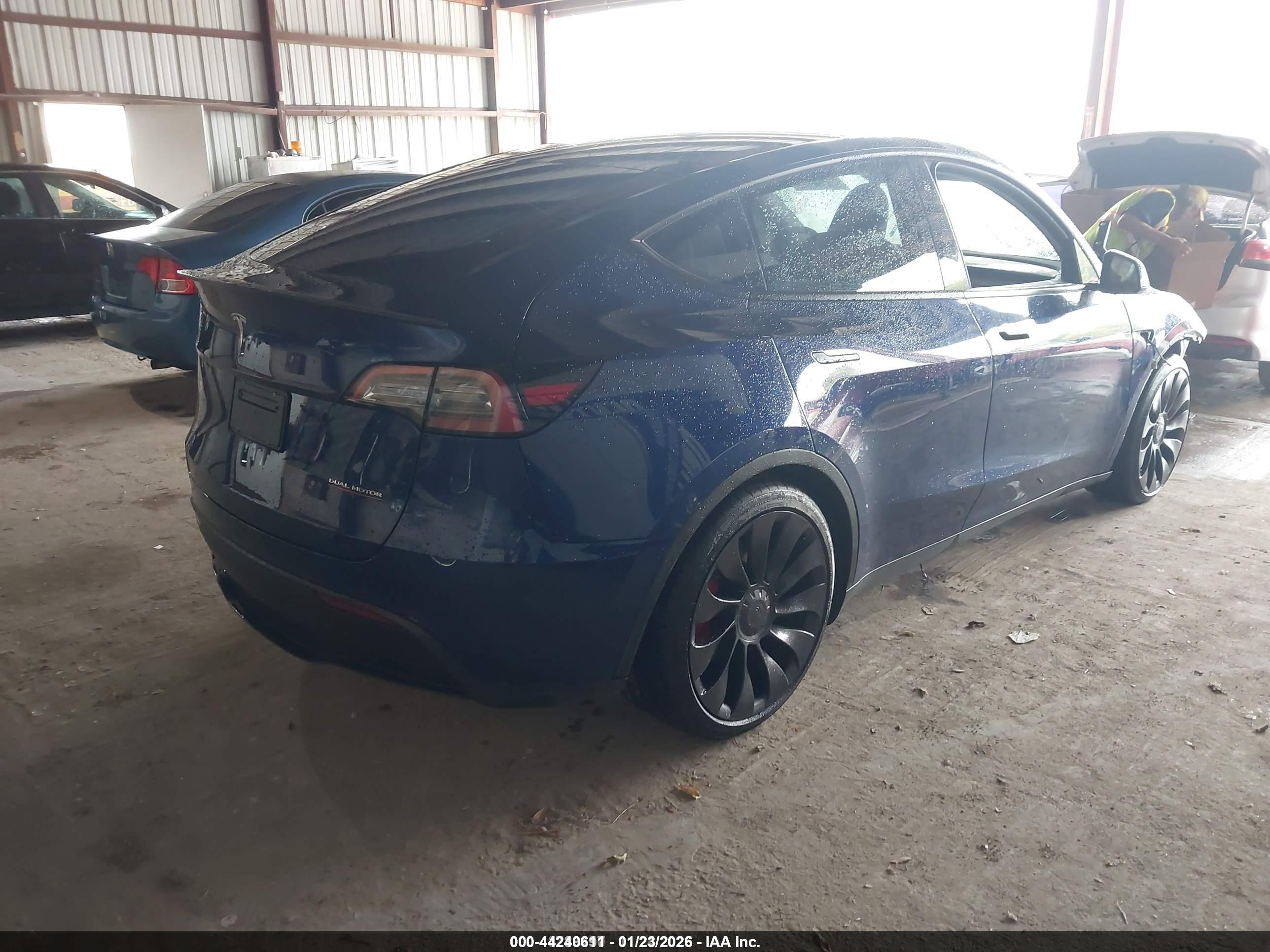 TESLA MODEL image 4