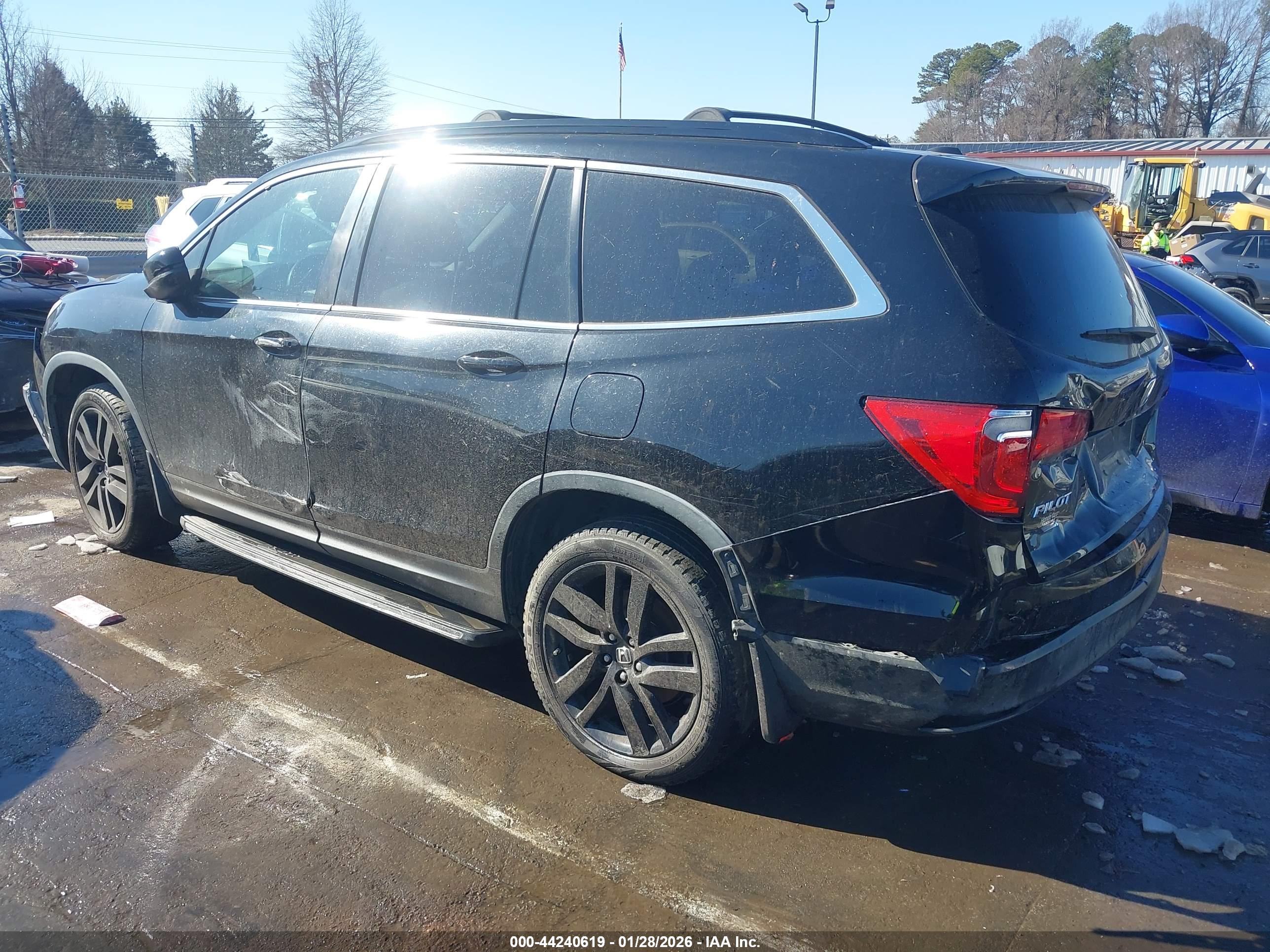 HONDA PILOT image 3