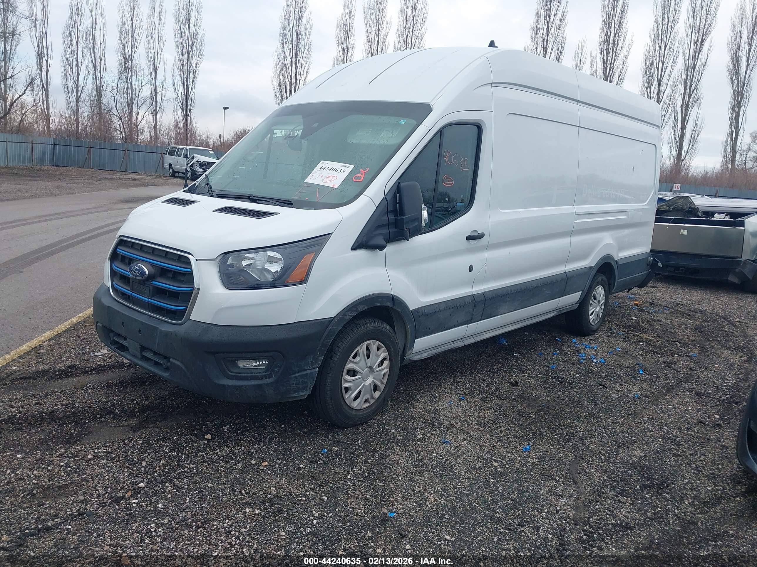 FORD E-TRANSIT-350 image 2