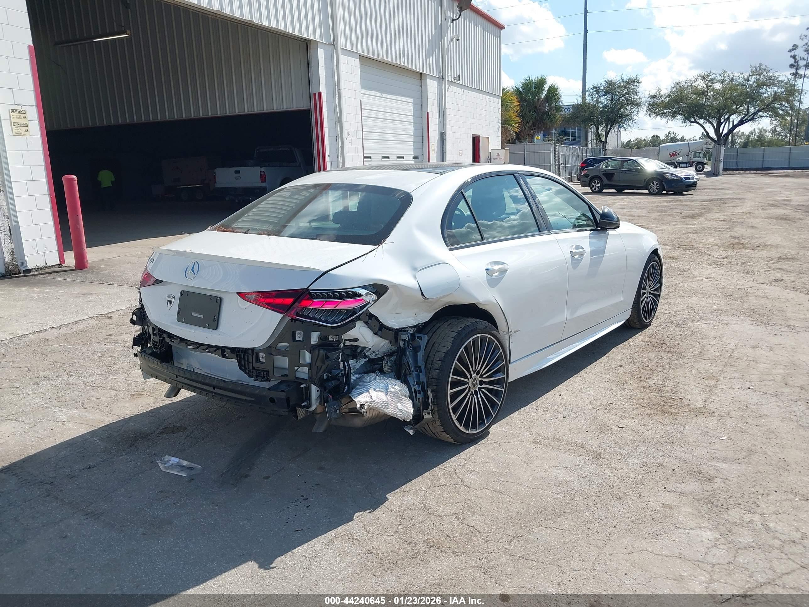 MERCEDES-BENZ C image 4