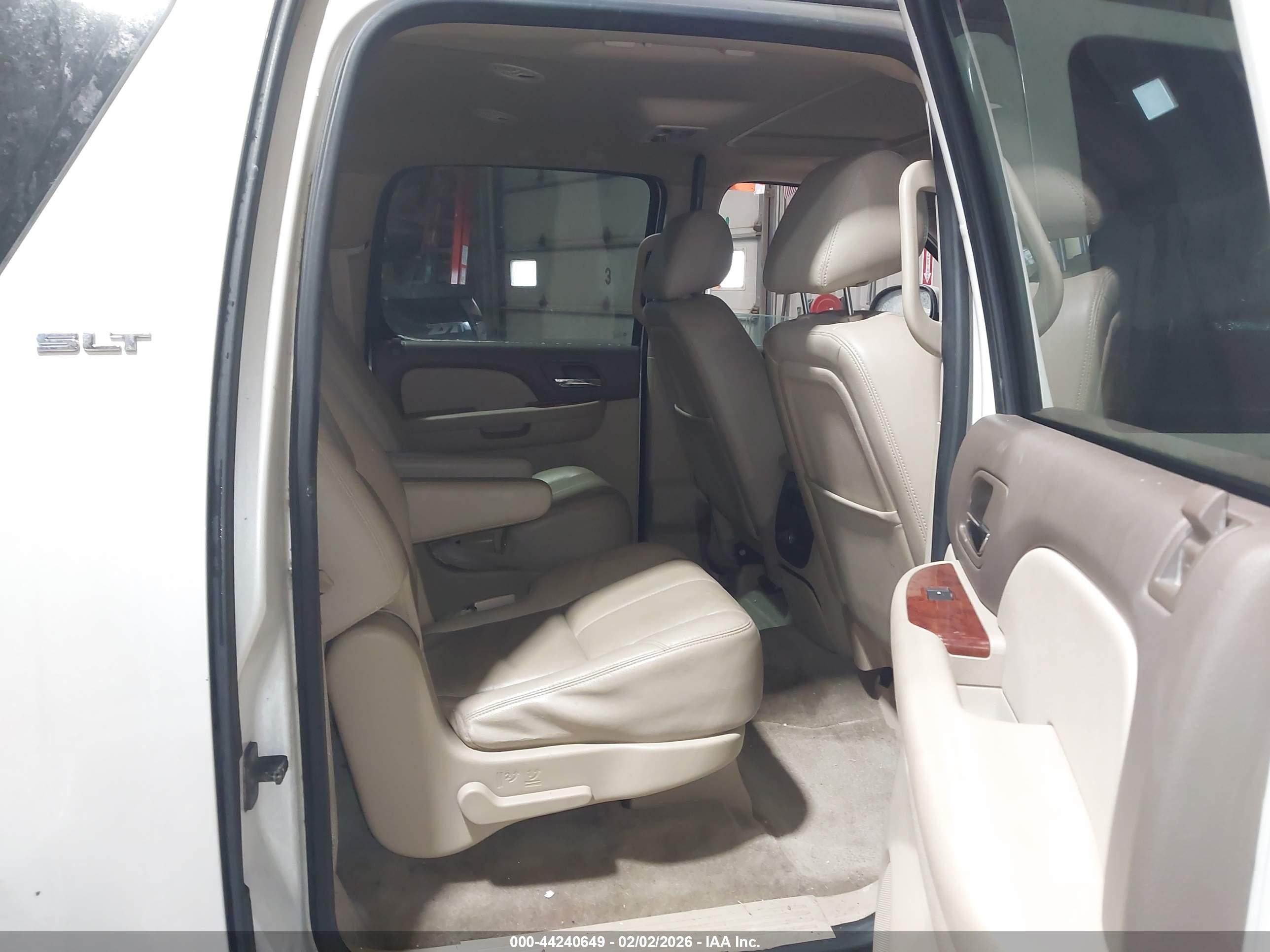GMC YUKON image 8