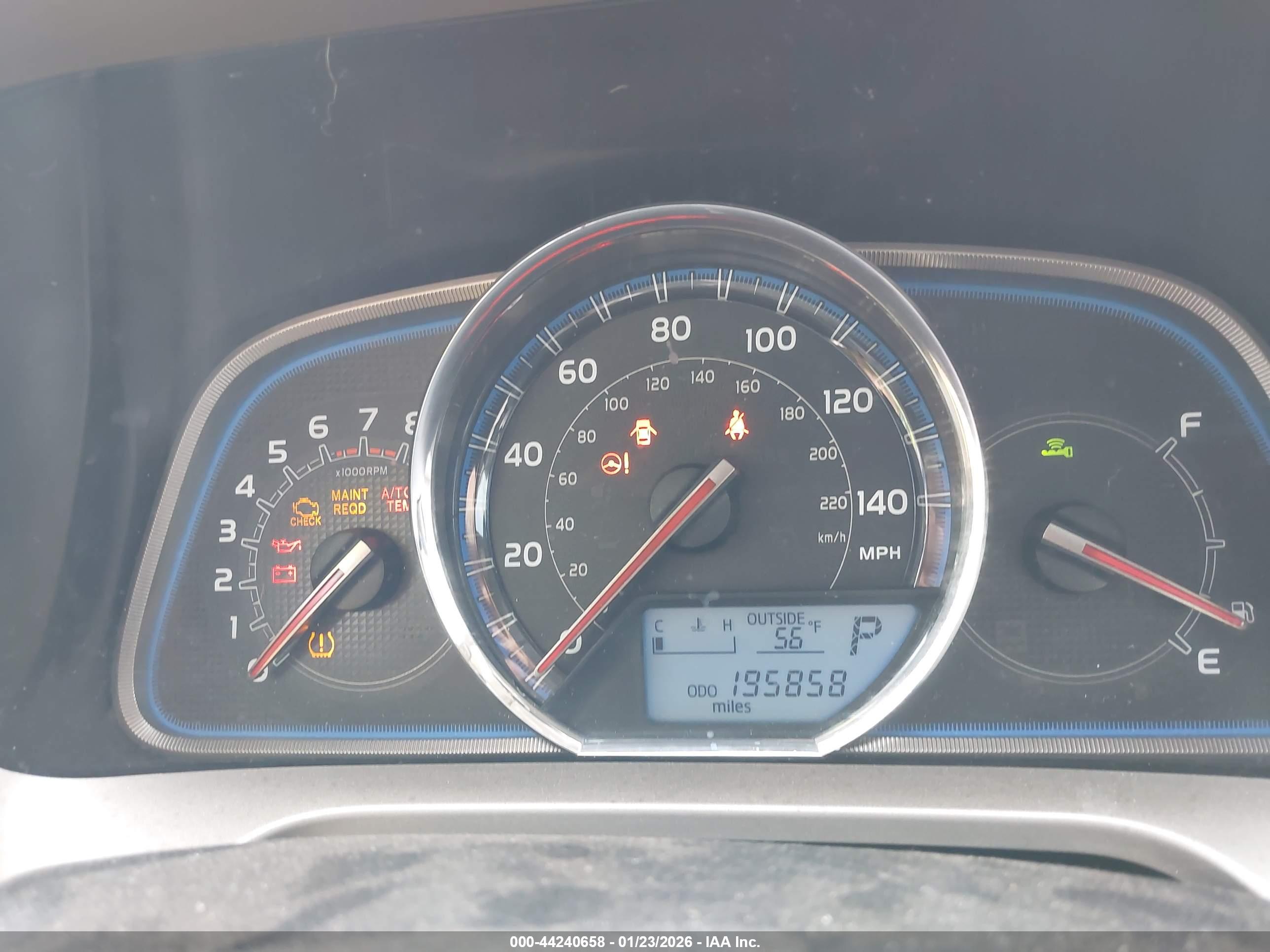 TOYOTA RAV4 image 7