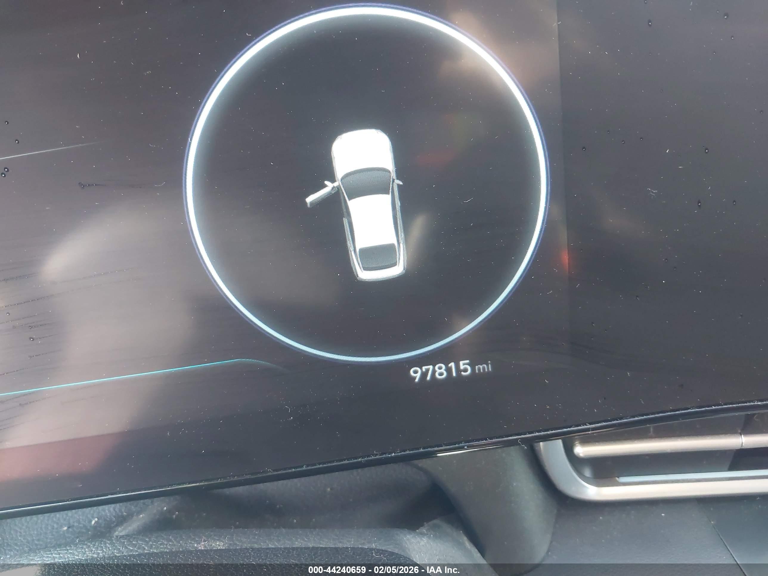HYUNDAI ELANTRA image 7
