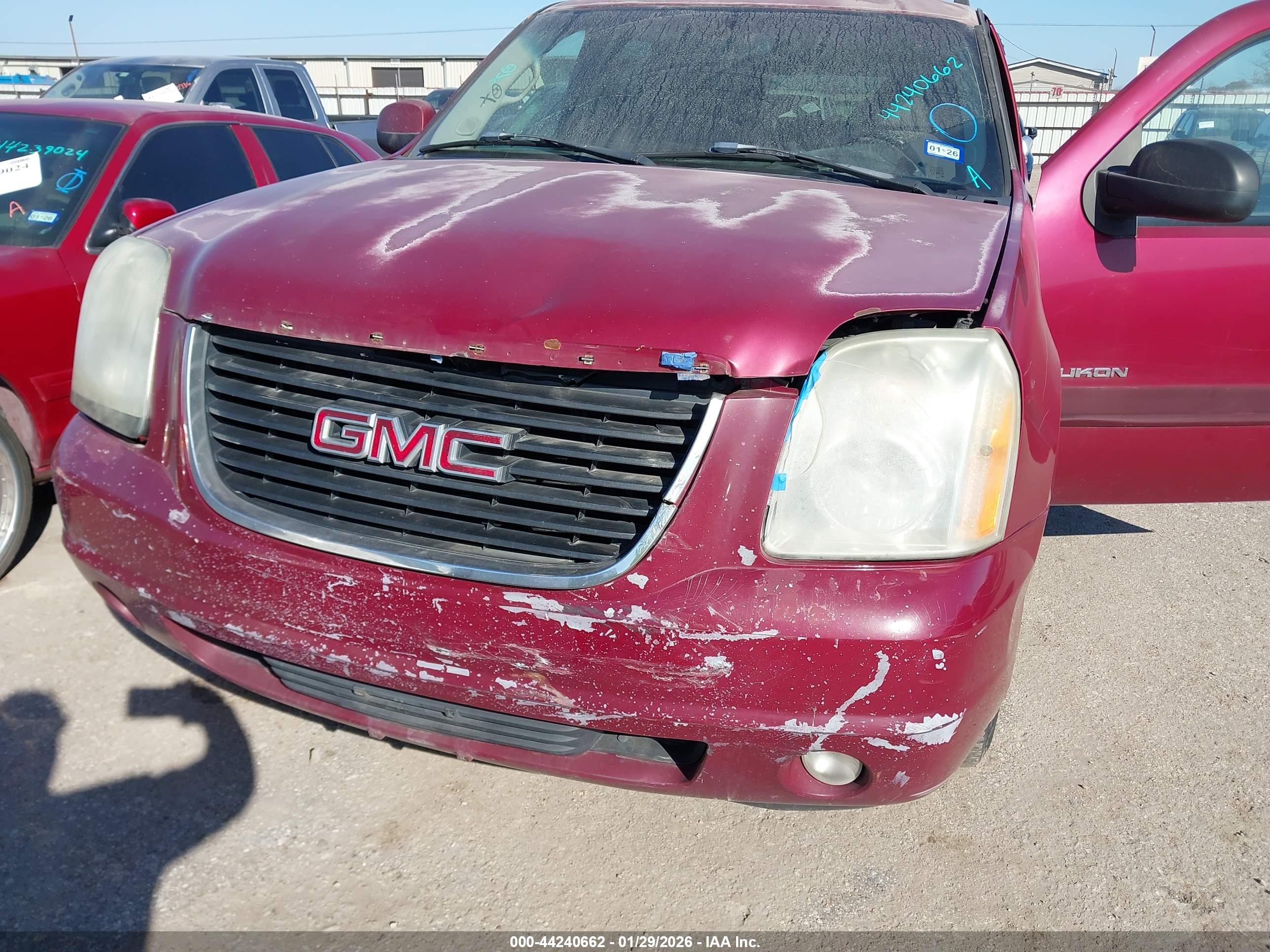 GMC YUKON image 6