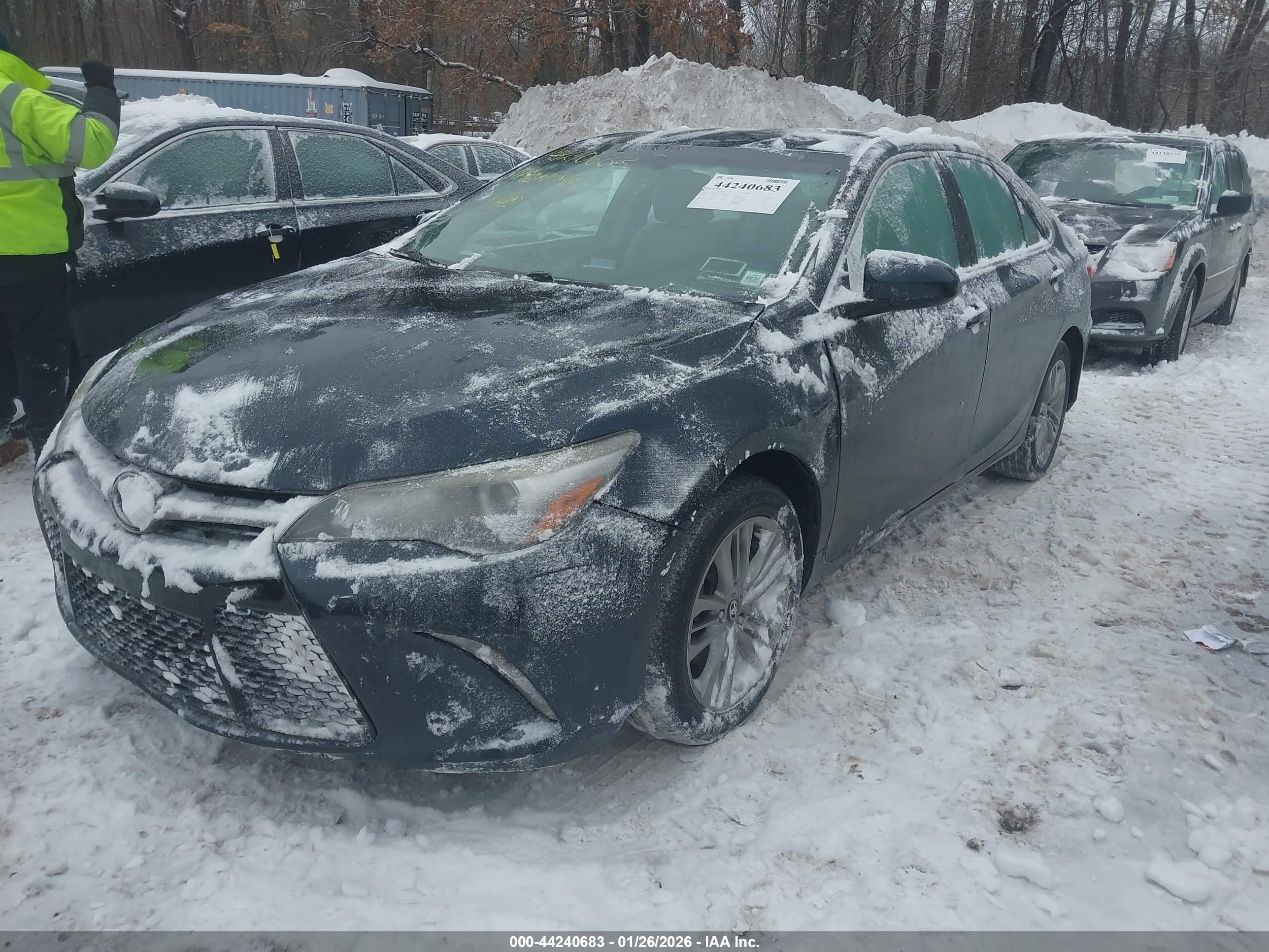 TOYOTA CAMRY image 6