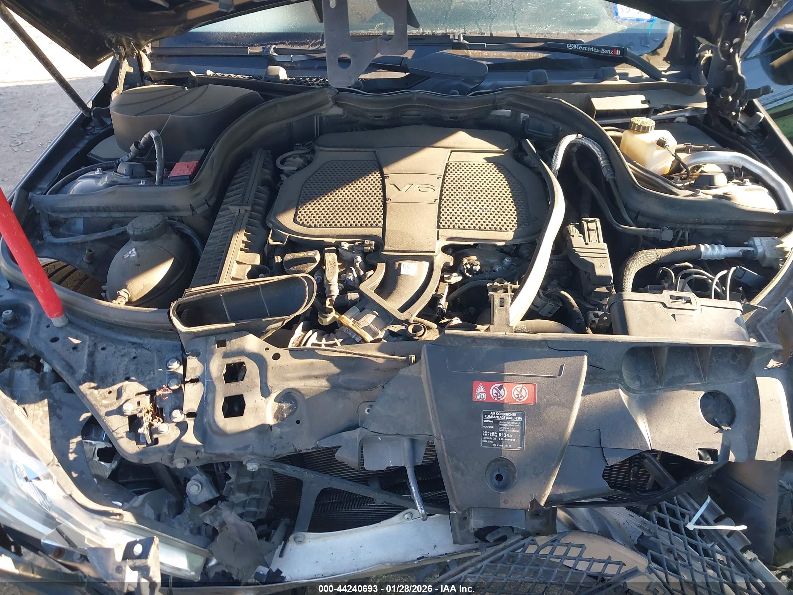 MERCEDES-BENZ E image 10