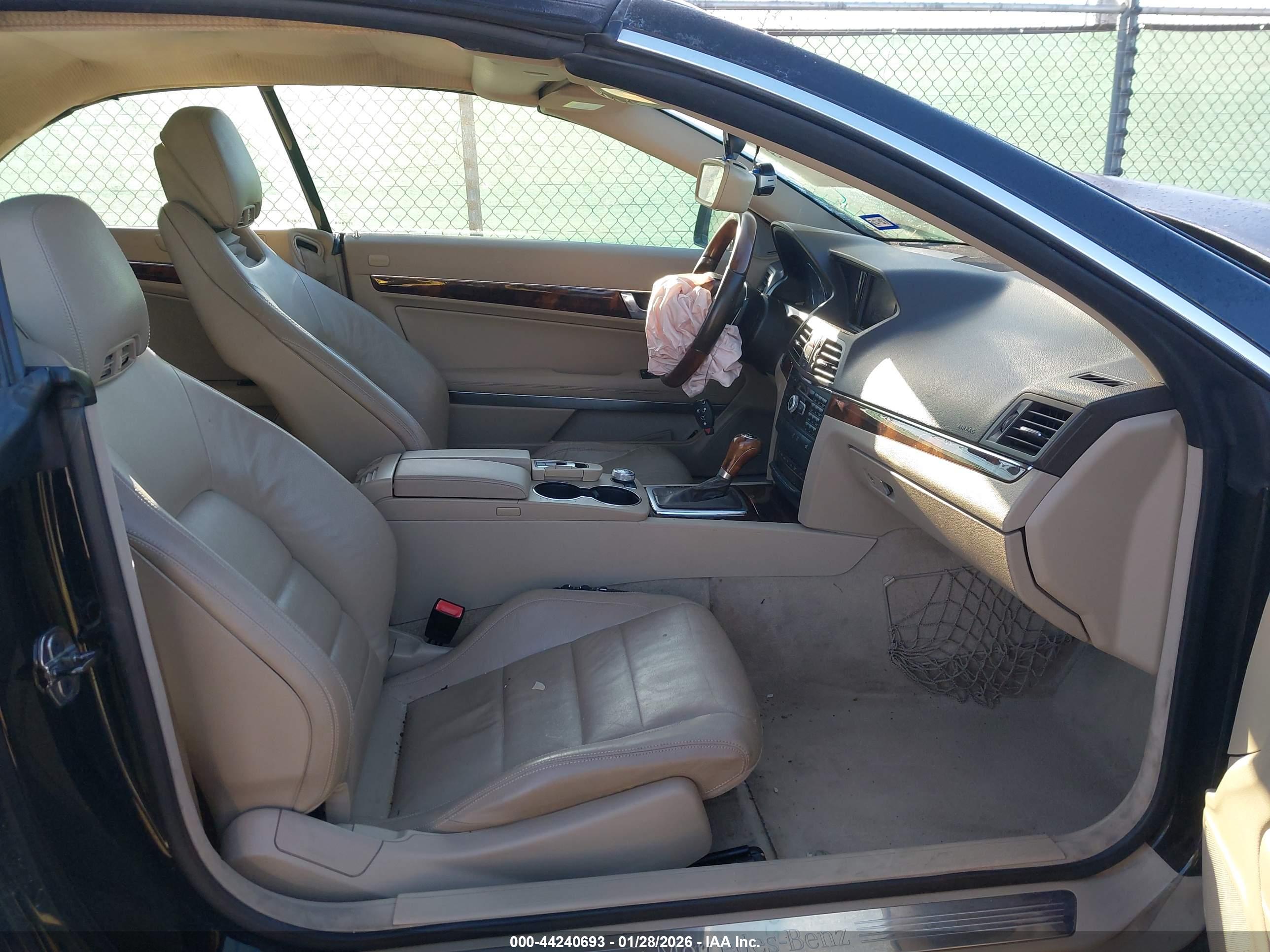 MERCEDES-BENZ E image 5