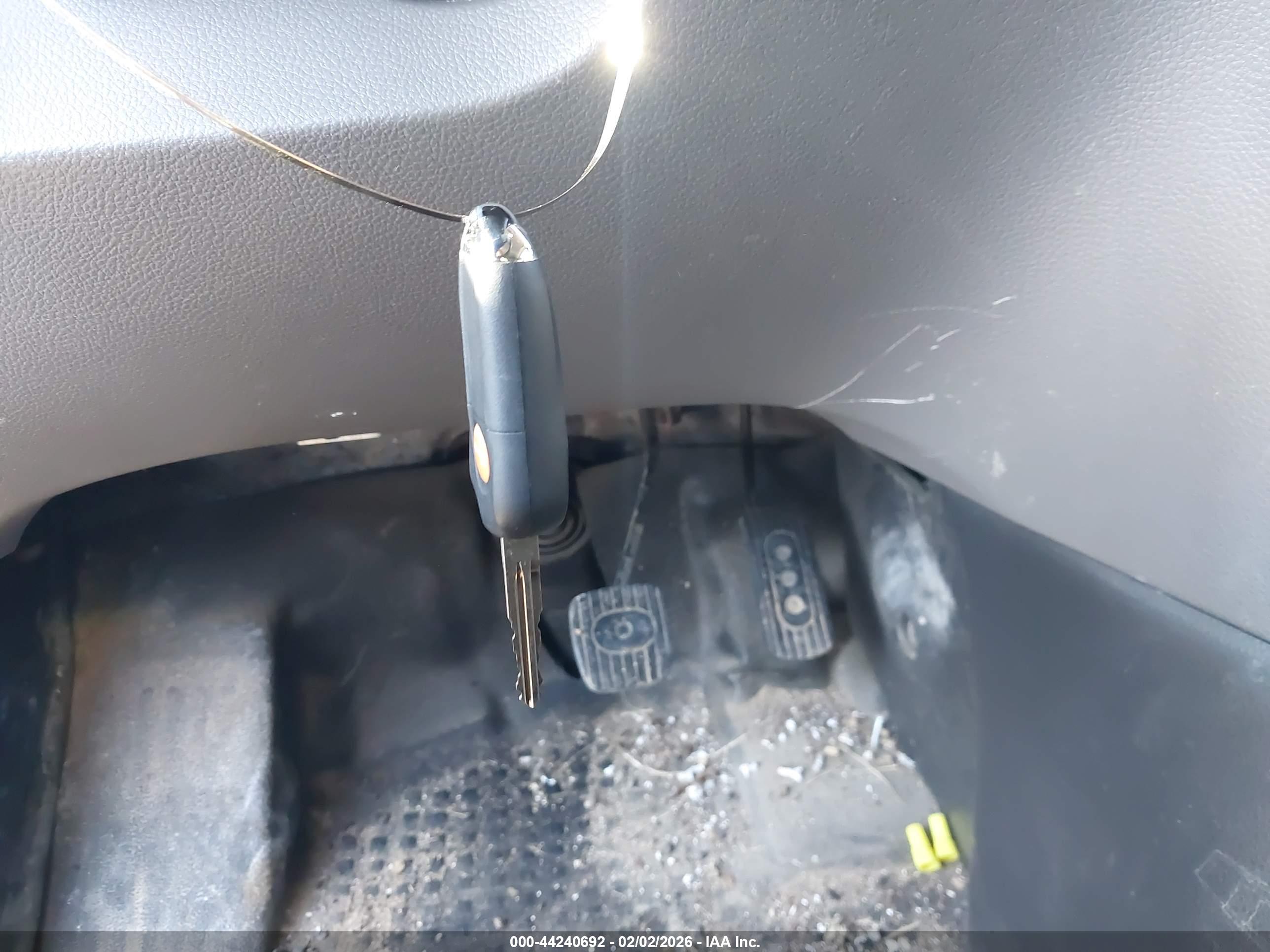 NISSAN NV200 image 11