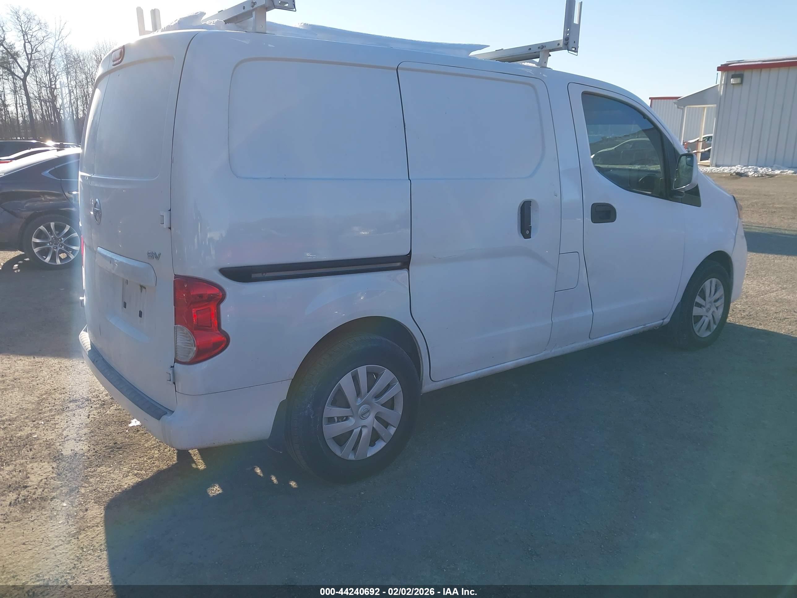 NISSAN NV200 image 4