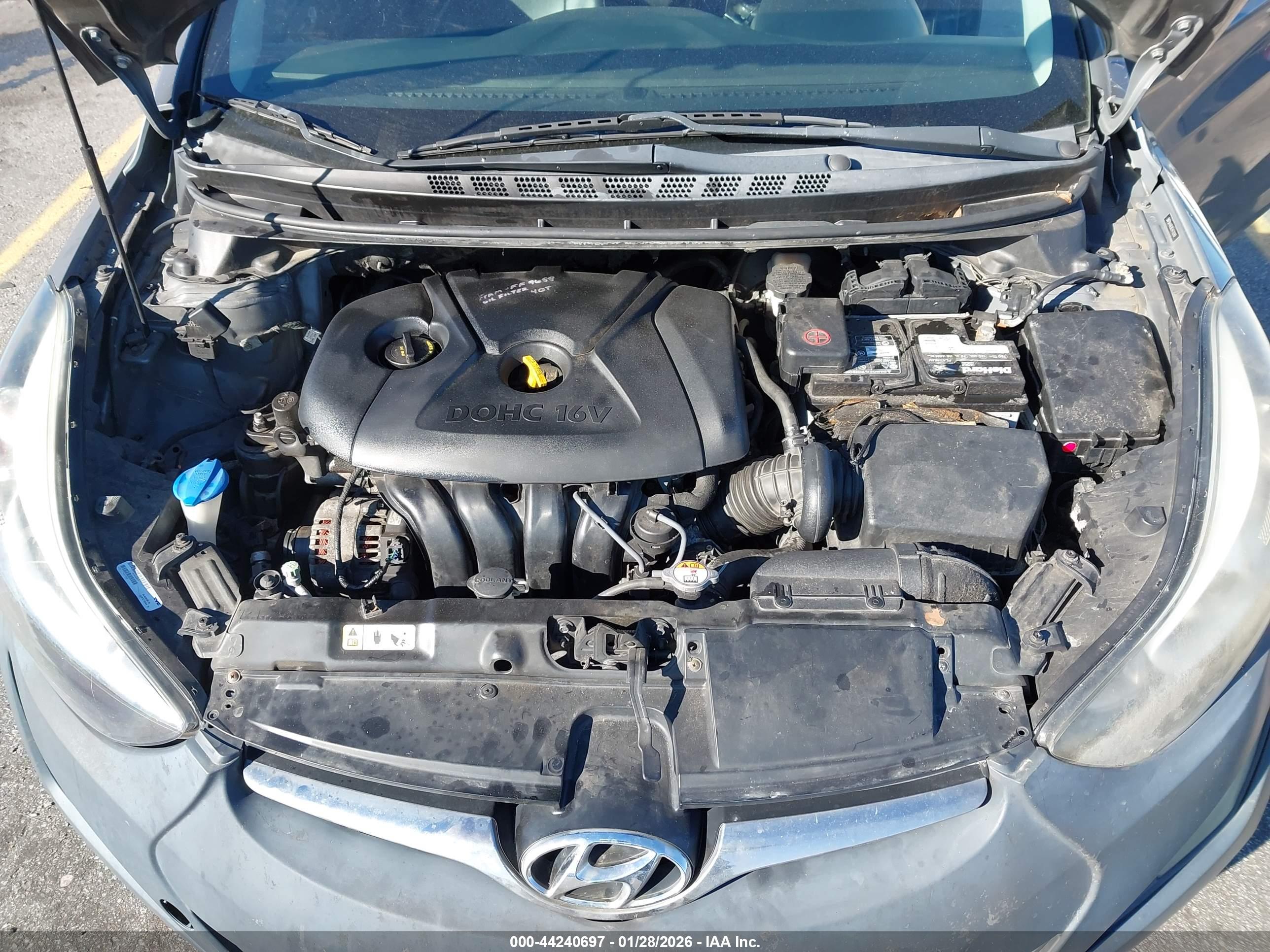 HYUNDAI ELANTRA image 10