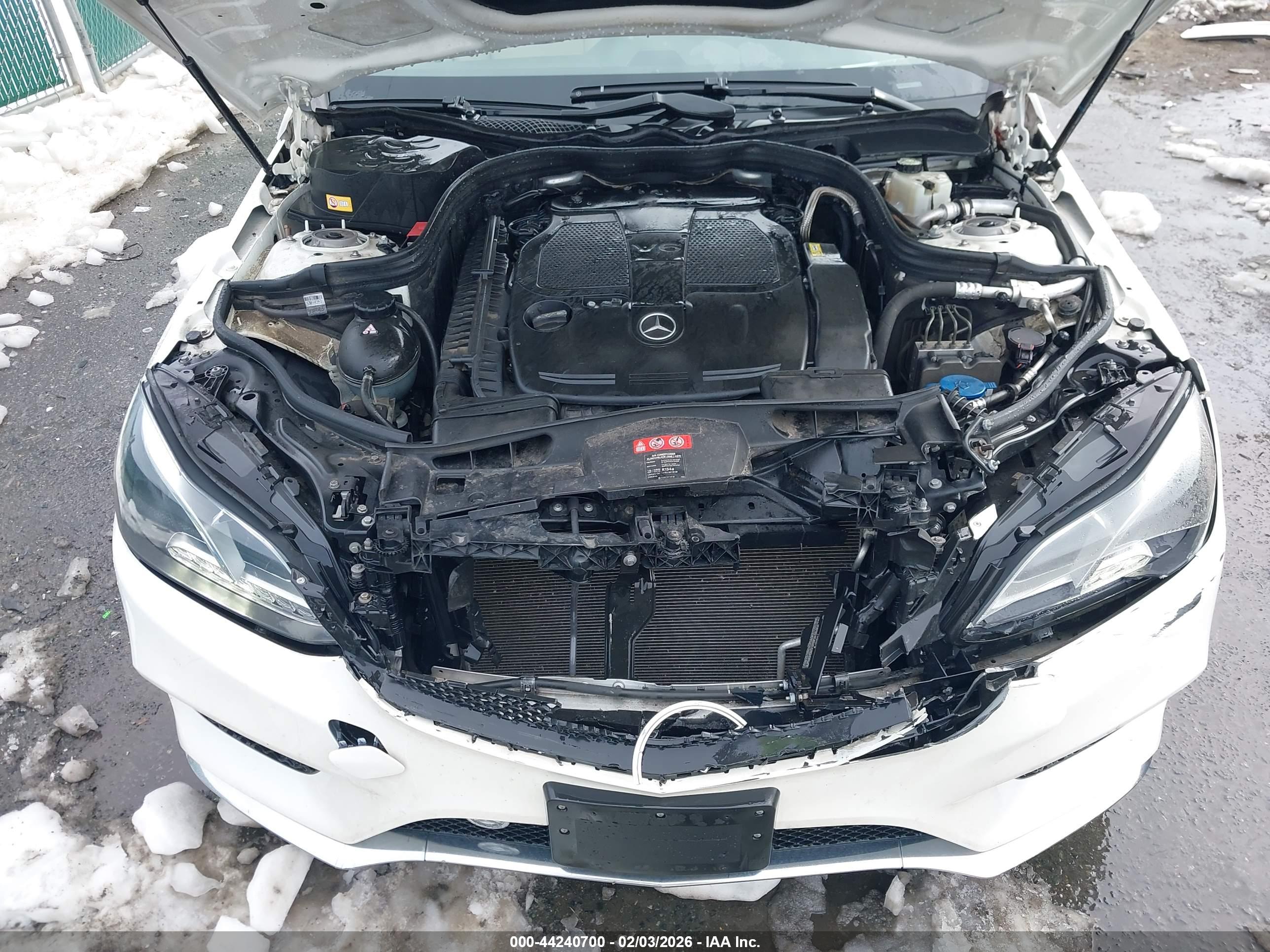 MERCEDES-BENZ E image 10