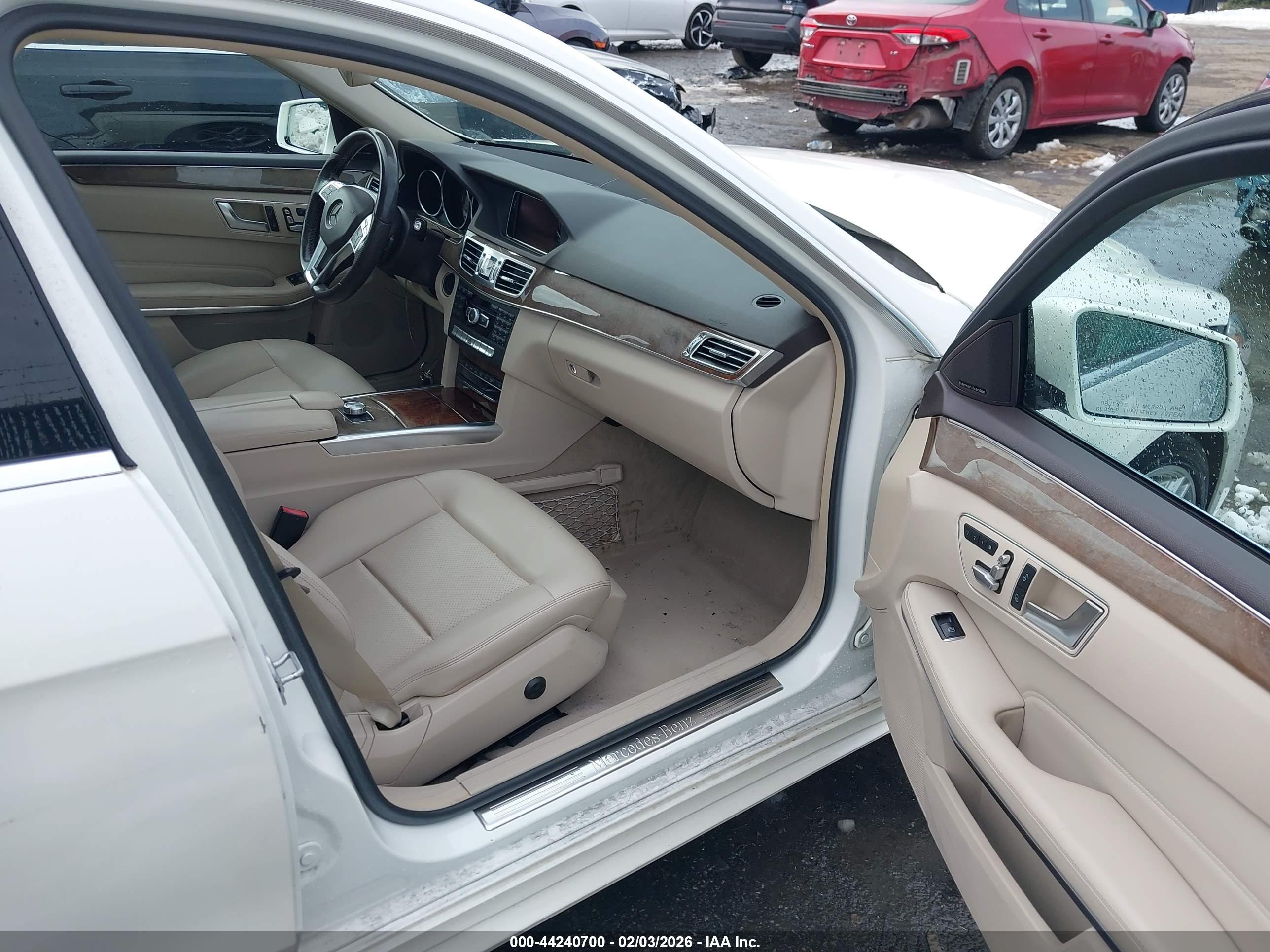 MERCEDES-BENZ E image 5