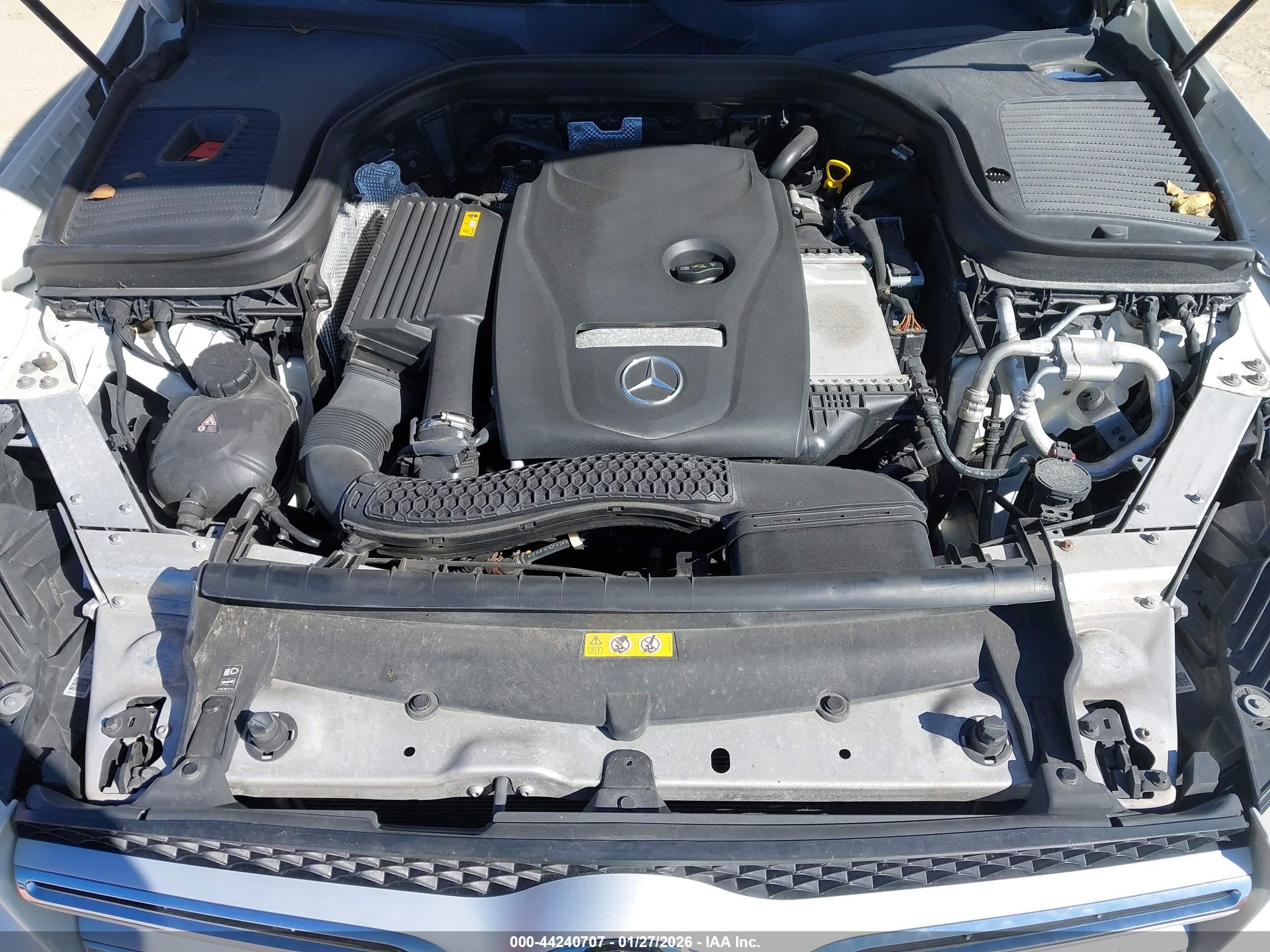 MERCEDES-BENZ GLC image 10