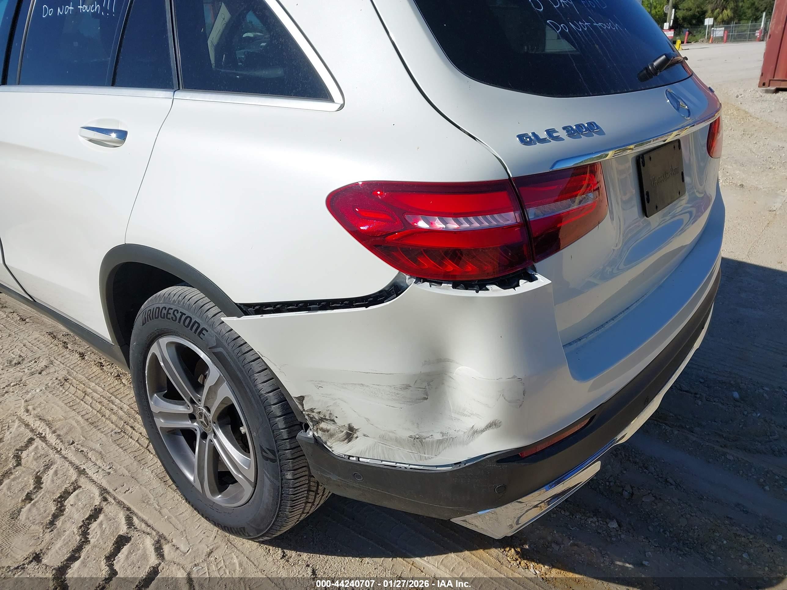 MERCEDES-BENZ GLC image 6
