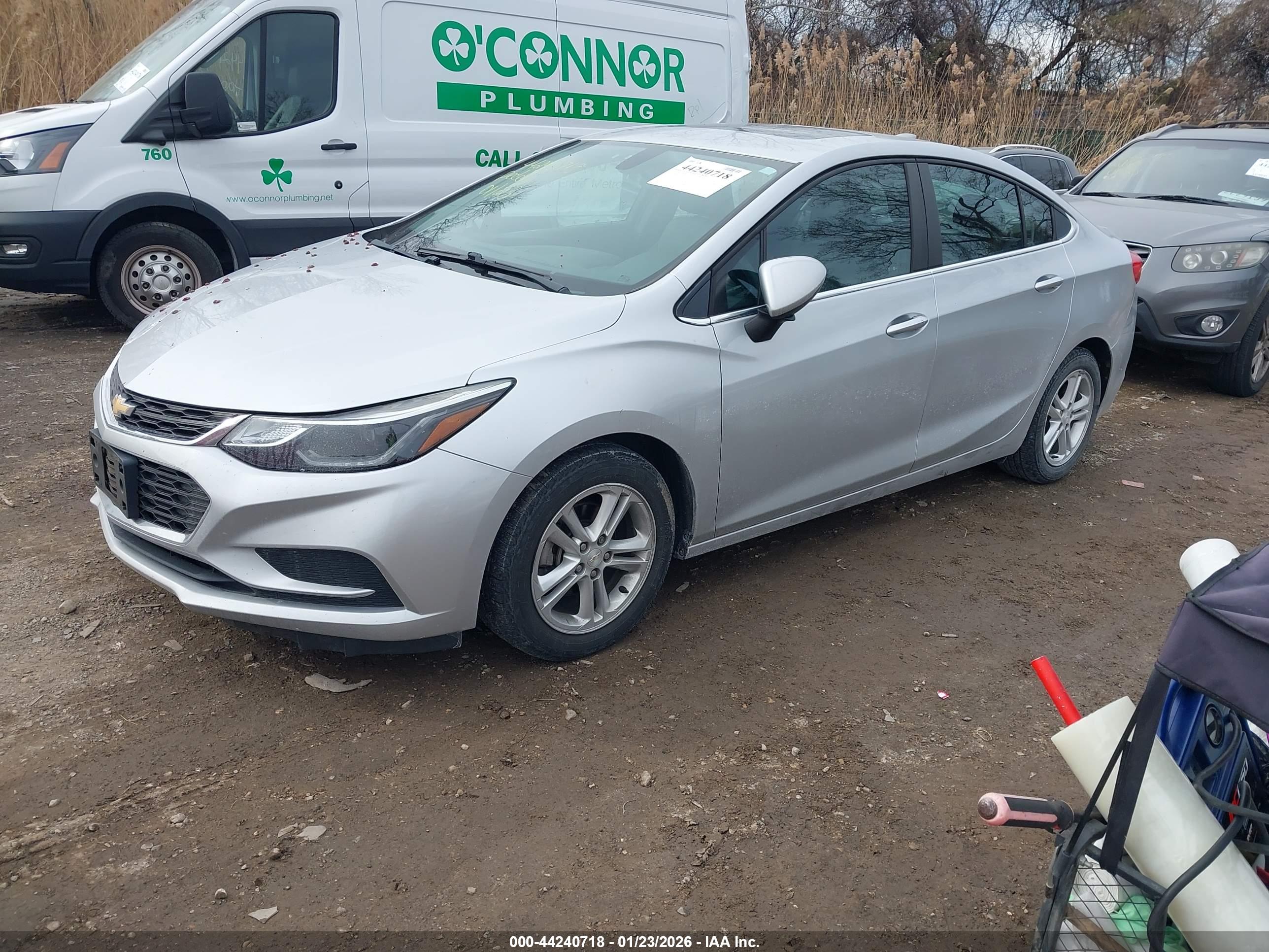 CHEVROLET CRUZE image 2