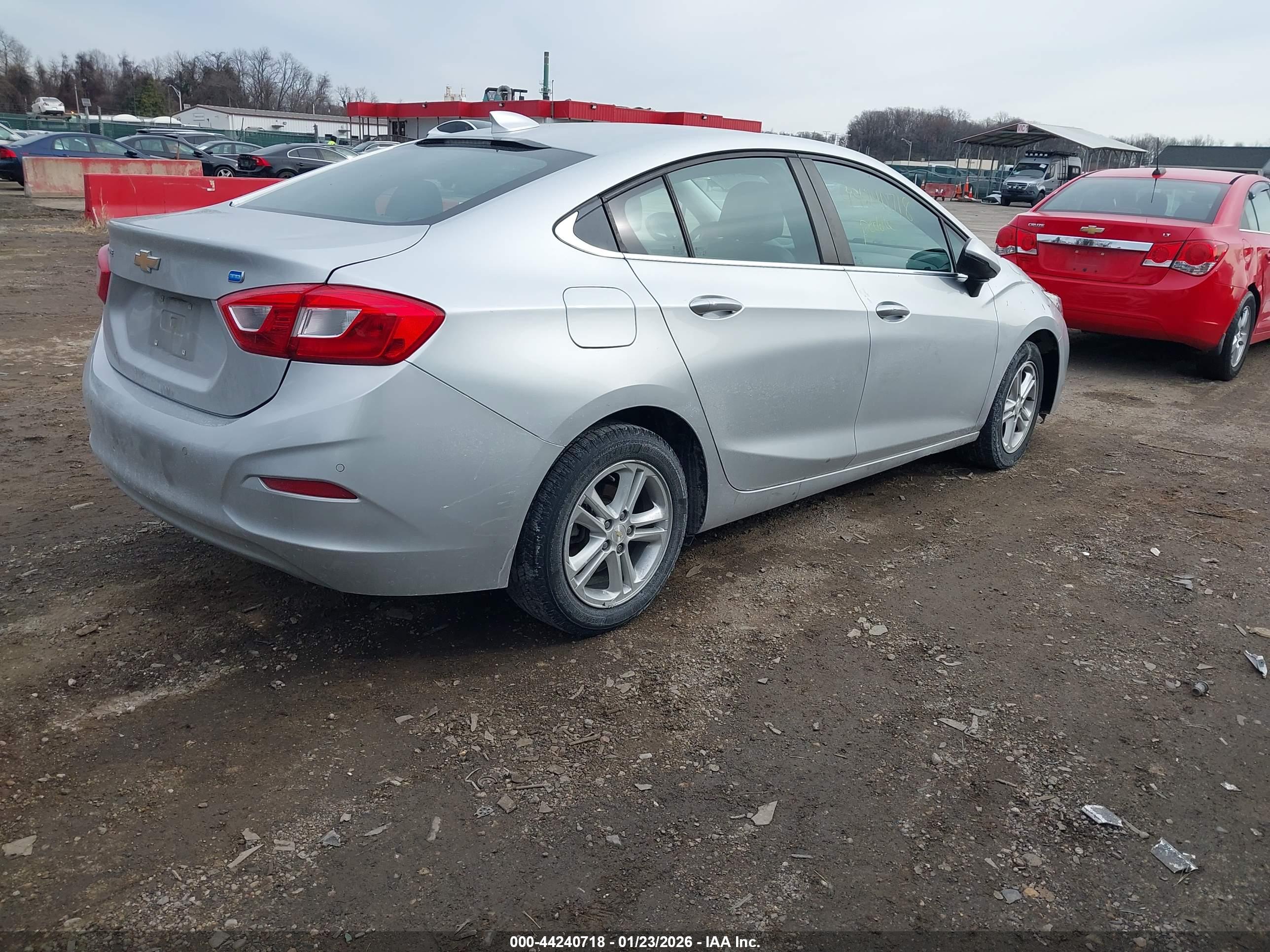 CHEVROLET CRUZE image 4