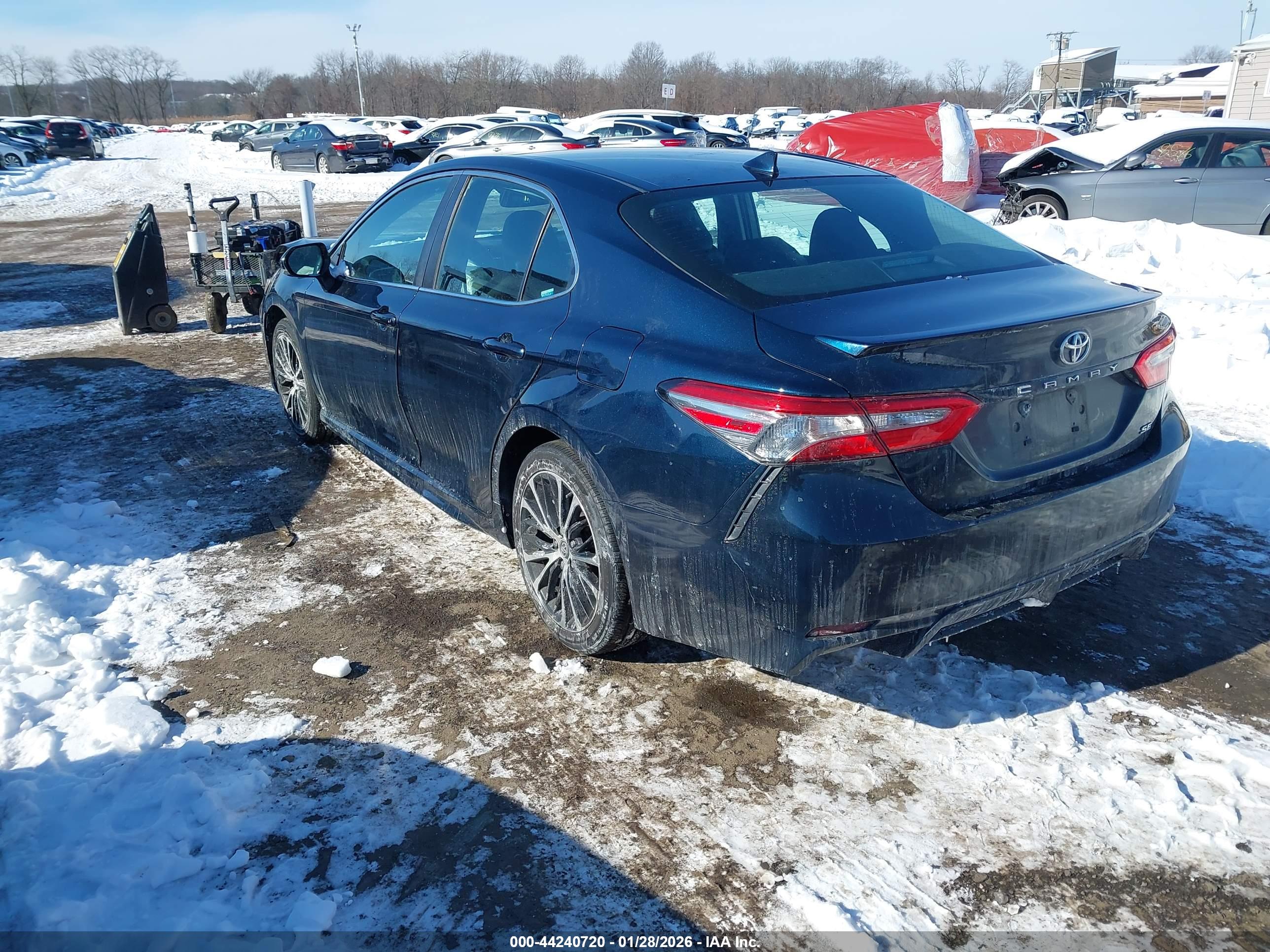 TOYOTA CAMRY image 3