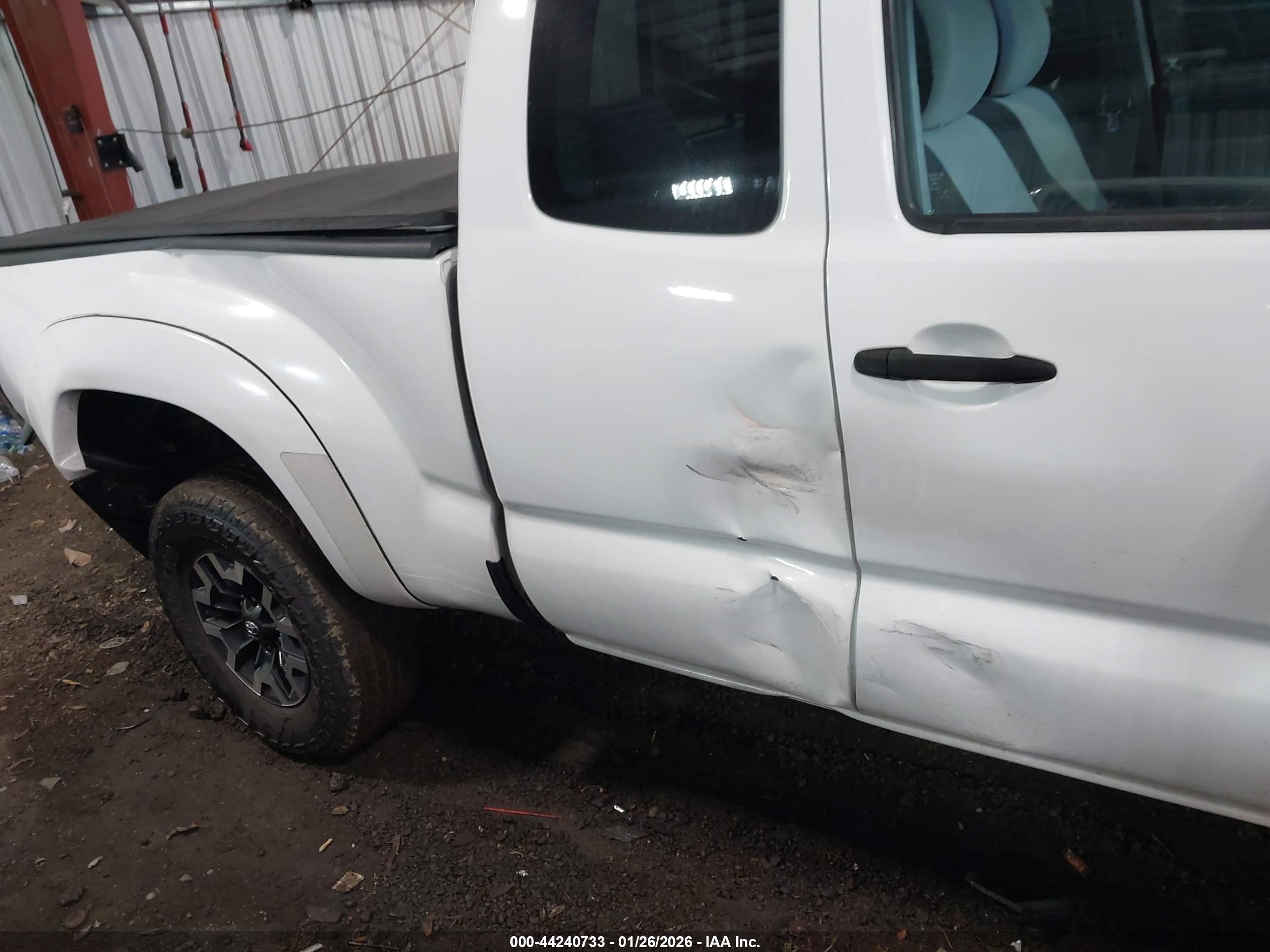 TOYOTA TACOMA image 6